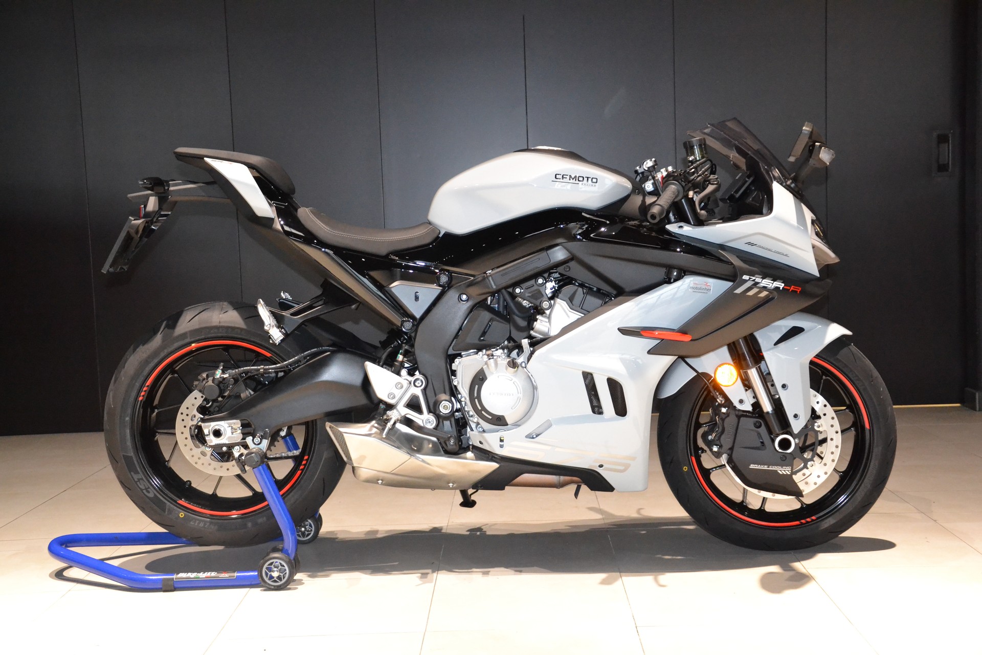 CF MOTO 675 SR-R-image-13