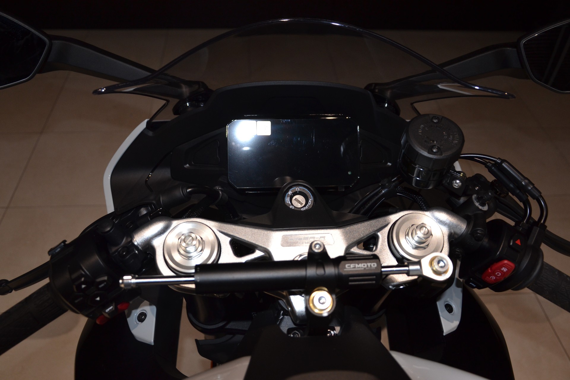 CF MOTO 675 SR-R-image-4