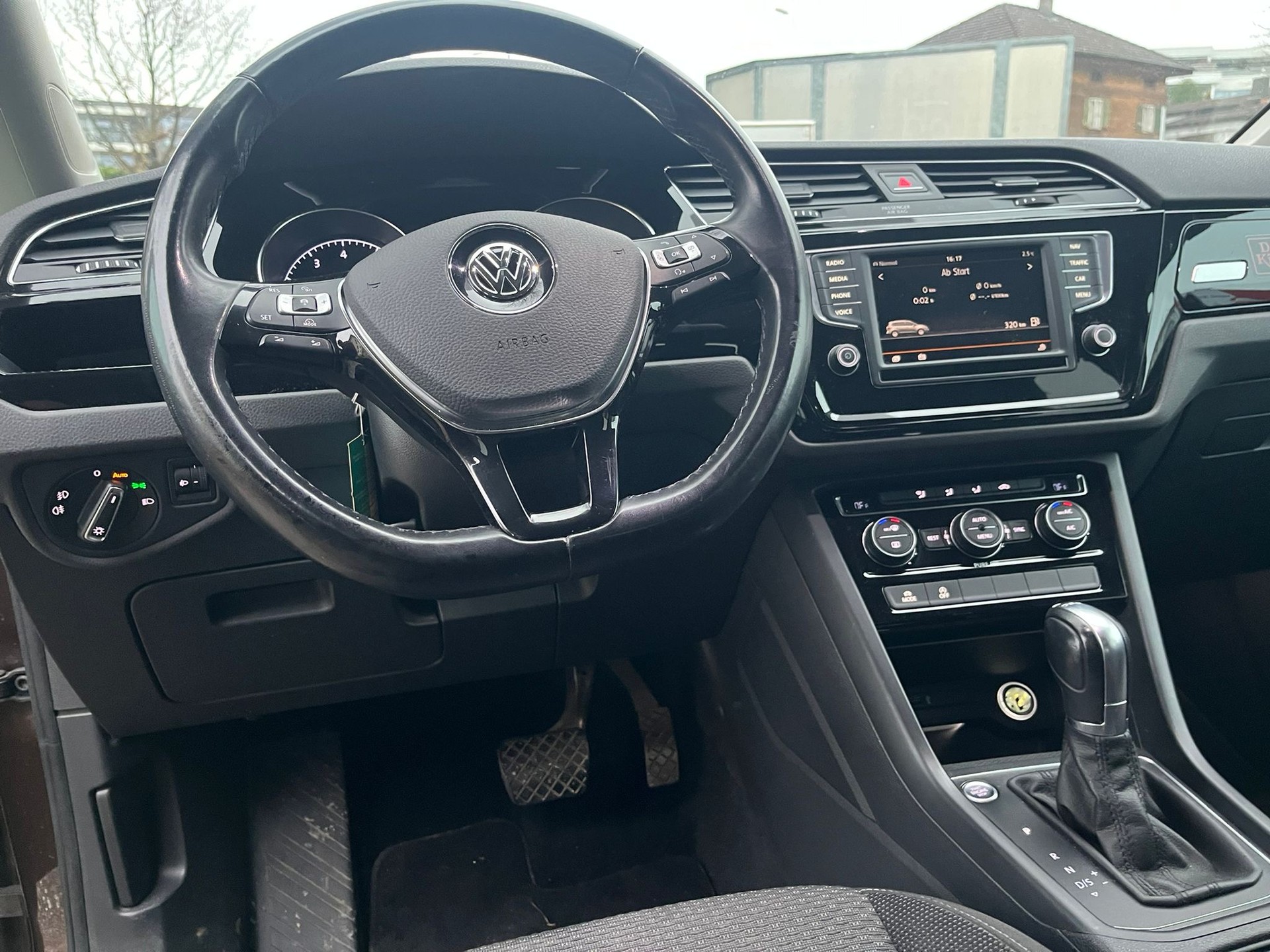 VW Touran 1.4 TSI BlueMotion Technology Comfortline DSG-image-10