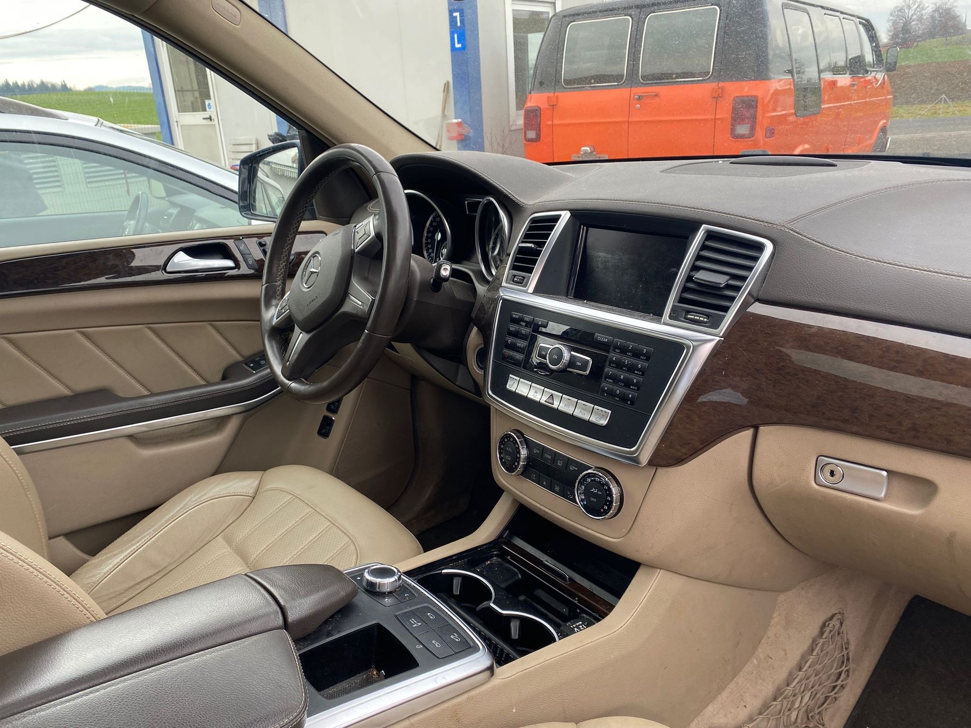 MERCEDES-BENZ GL 350 BlueTEC 4Matic 7G-TRONIC-image-11