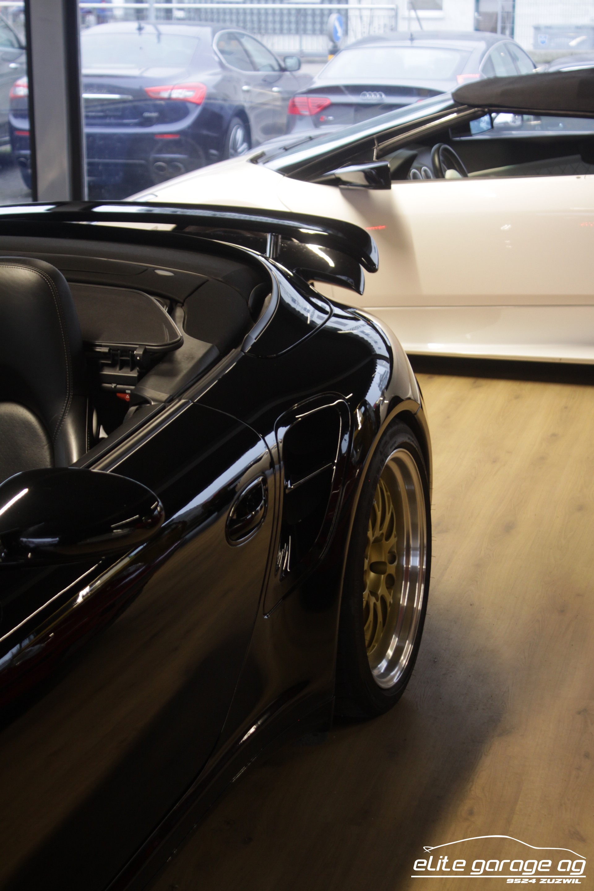 PORSCHE 911 Cabrio Turbo Tiptronic-image-9