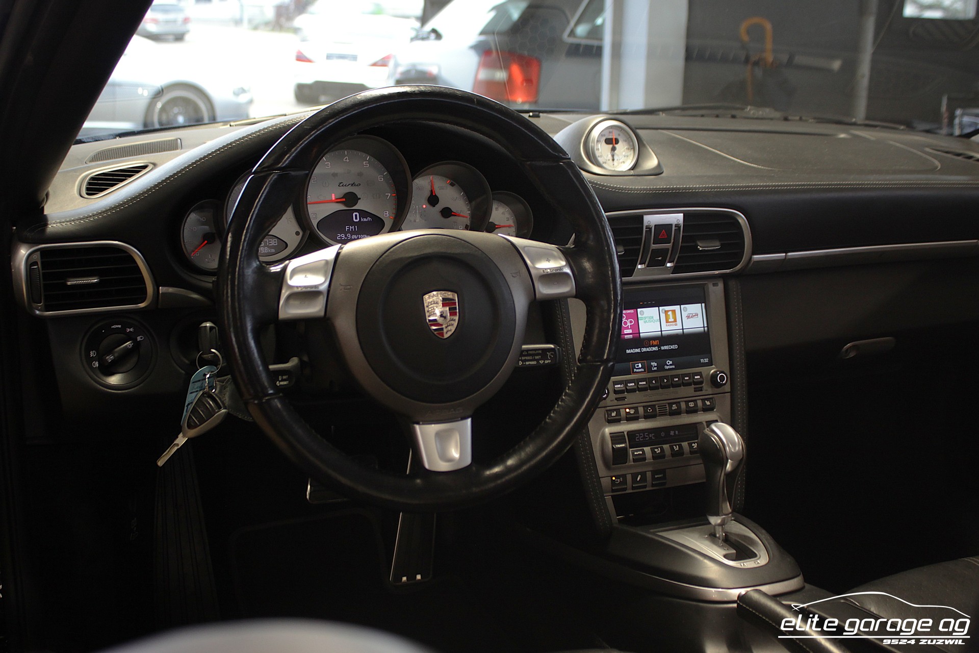 PORSCHE 911 Cabrio Turbo Tiptronic-image-14