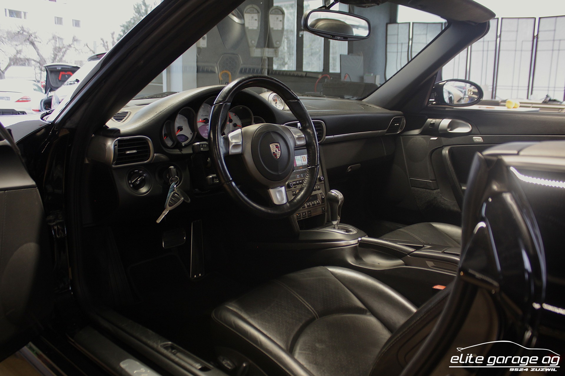 PORSCHE 911 Cabrio Turbo Tiptronic-image-13