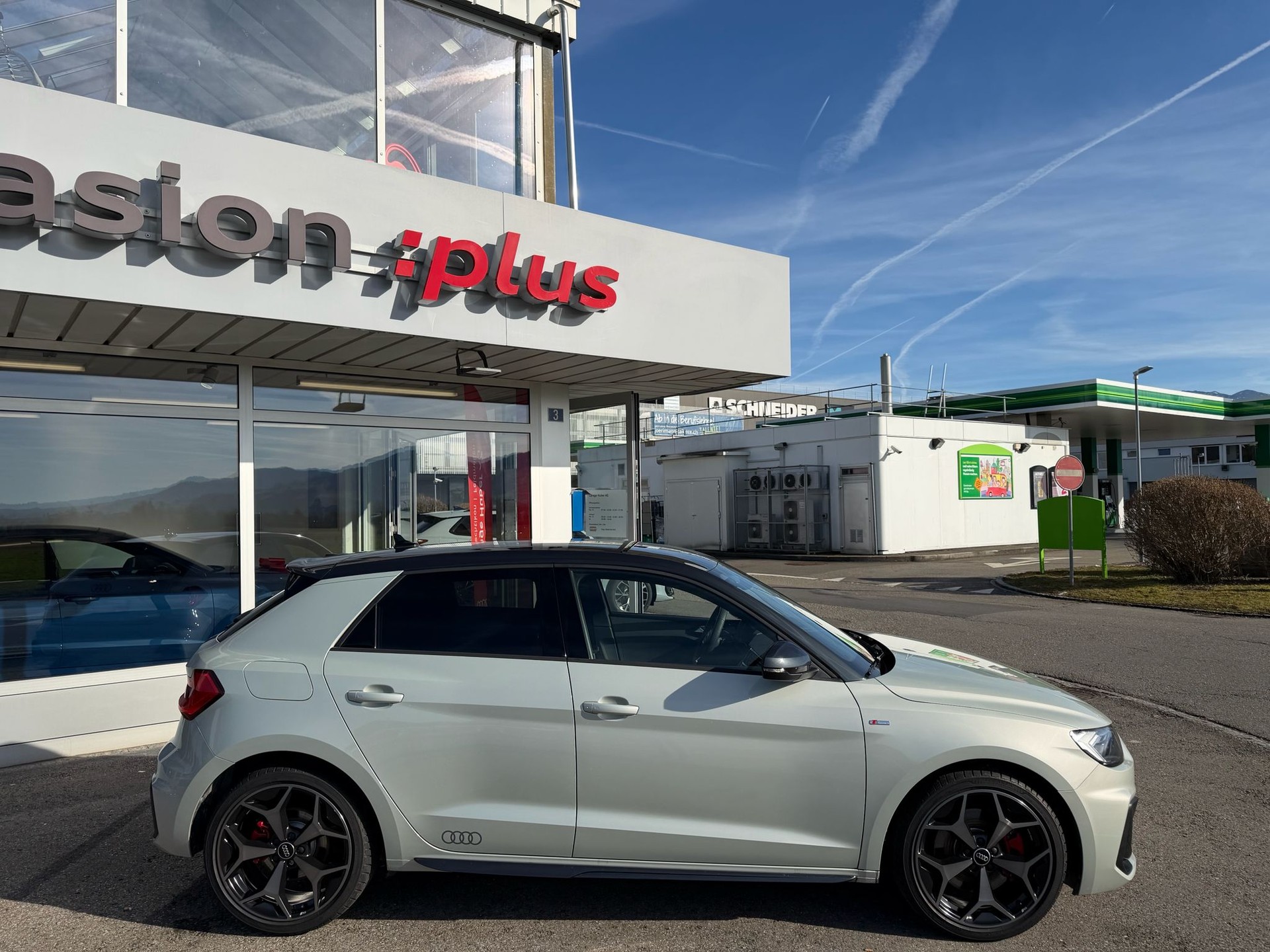 AUDI A1 Sportback 40 TFSI S Line S-tronic-image-2