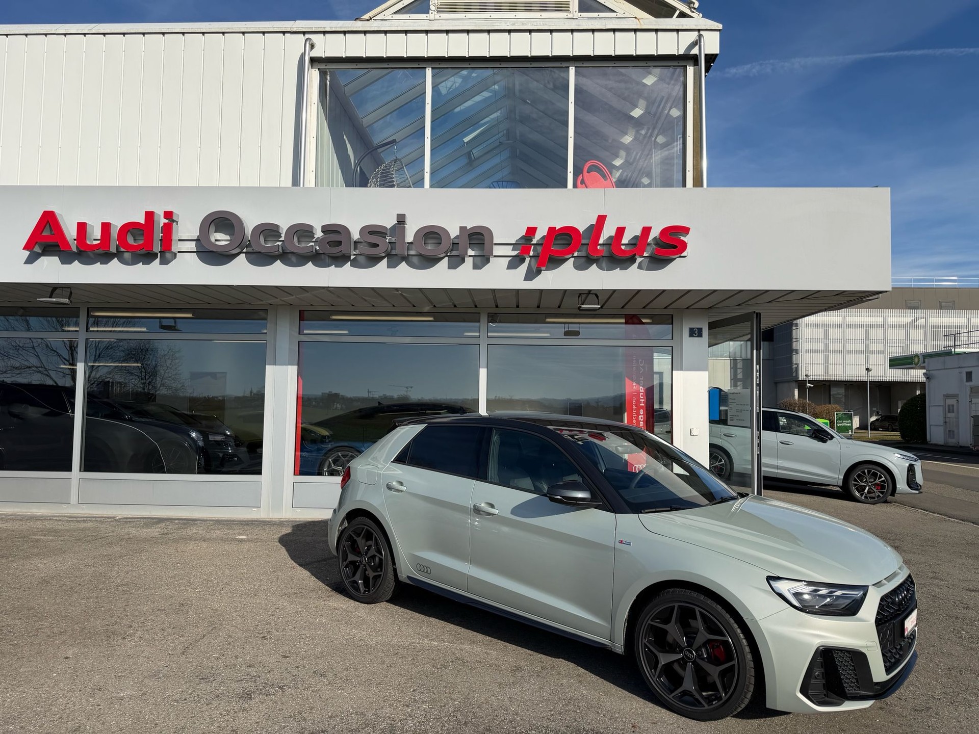 AUDI A1 Sportback 40 TFSI S Line S-tronic-image-1