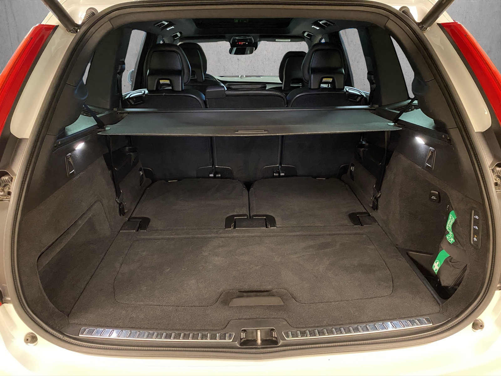 VOLVO XC90 T6 AWD R-Design Geartronic-image-13