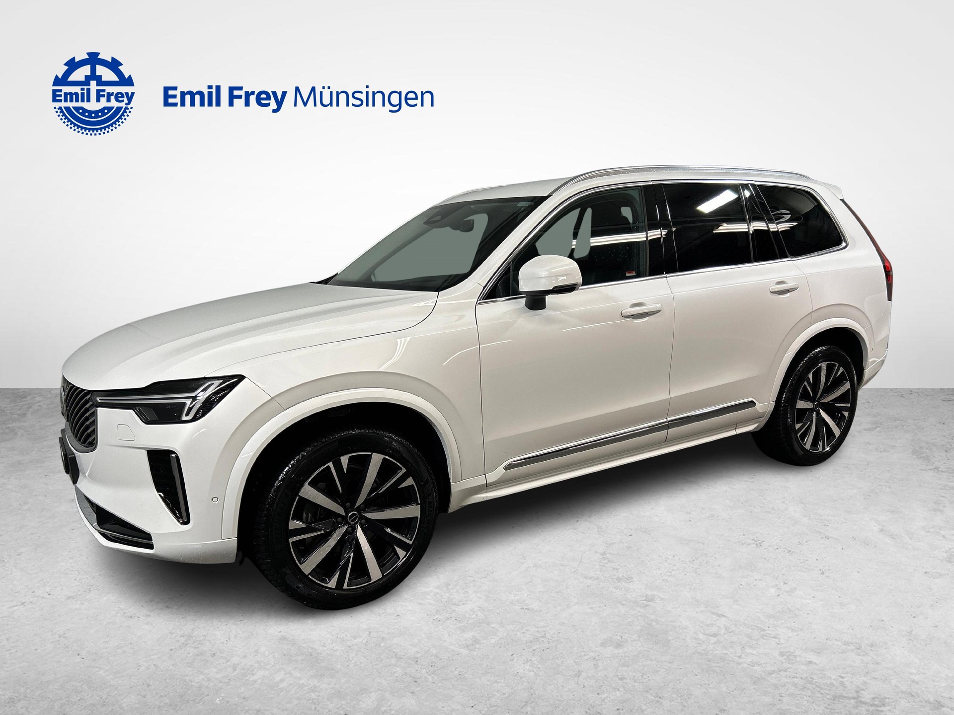 VOLVO XC90 2.0 B5 MH Plus Bright AWD-image-1