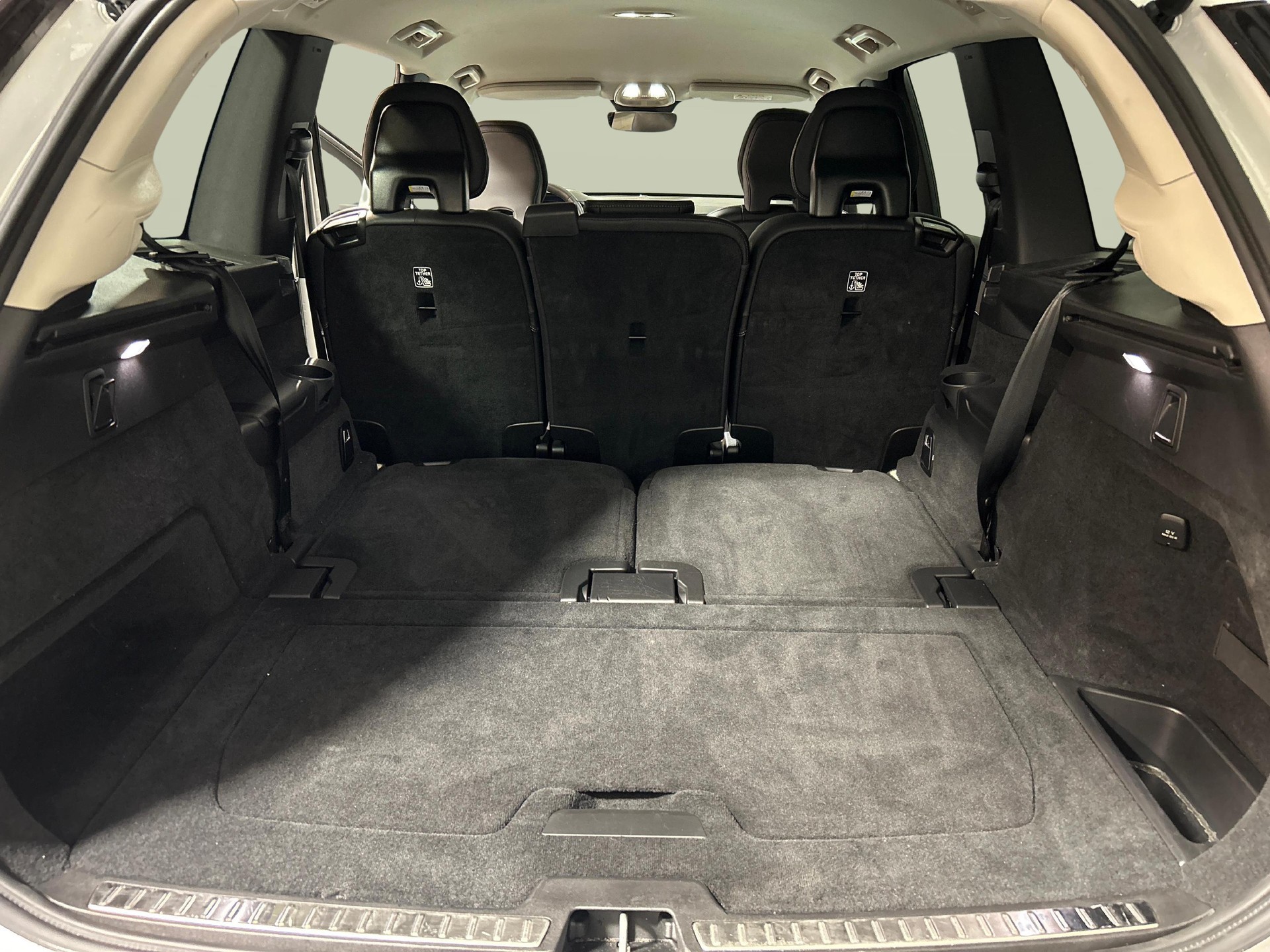 VOLVO XC90 2.0 B5 MH Plus Bright AWD-image-12