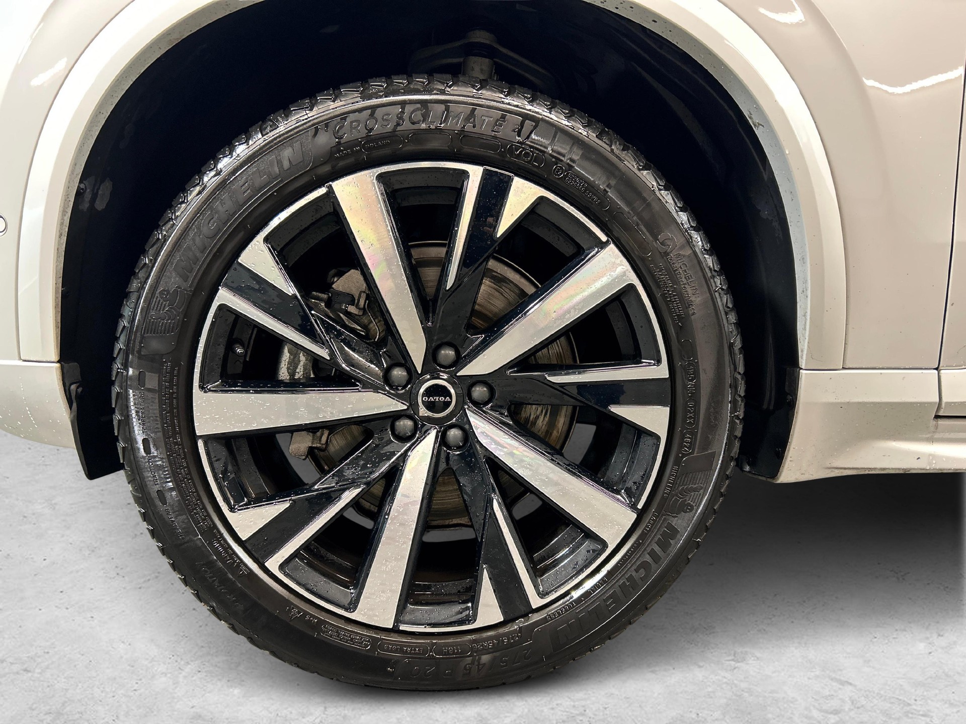 VOLVO XC90 2.0 B5 MH Plus Bright AWD-image-11