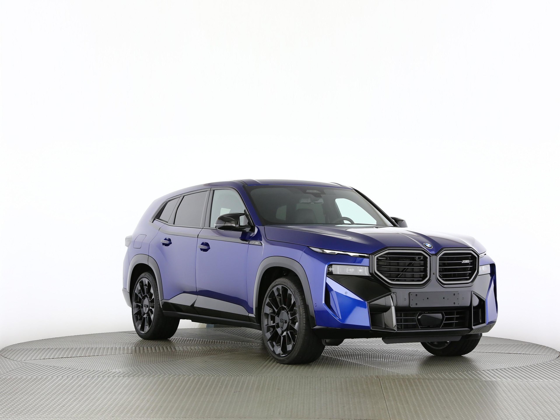 BMW XM 50e Plug-in Hybrid-image-27