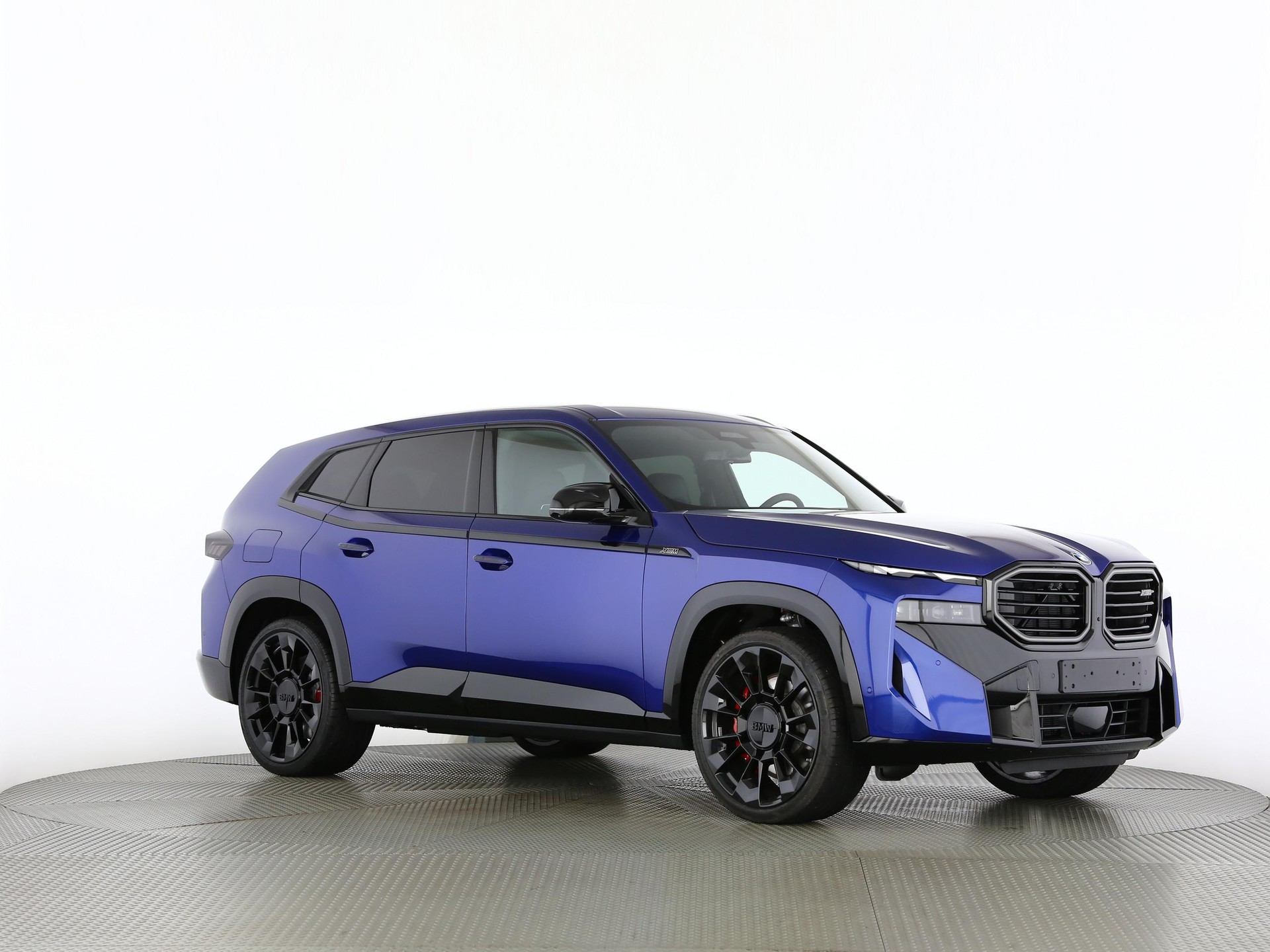 BMW XM 50e Plug-in Hybrid-image-26