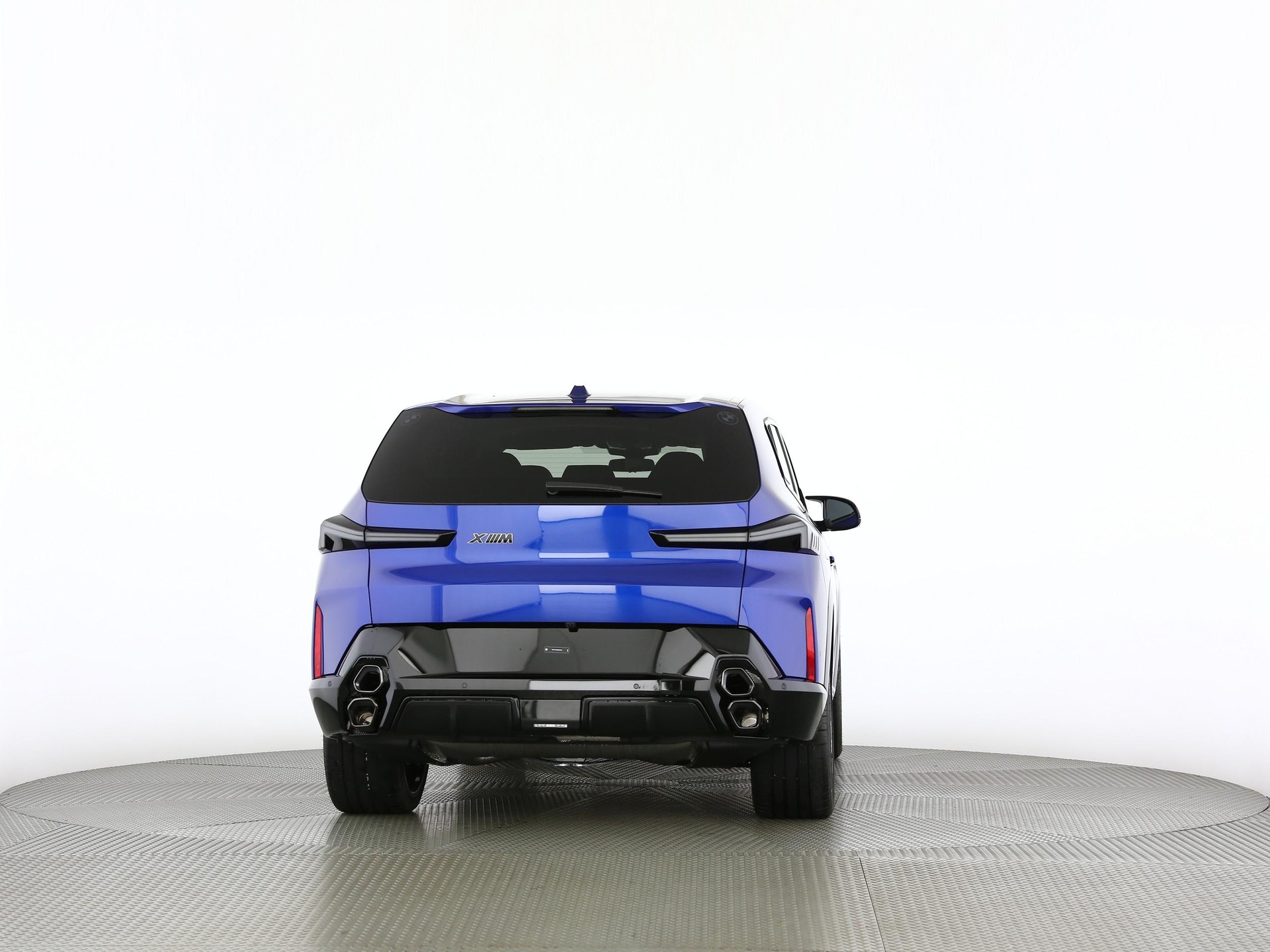 BMW XM 50e Plug-in Hybrid-image-17