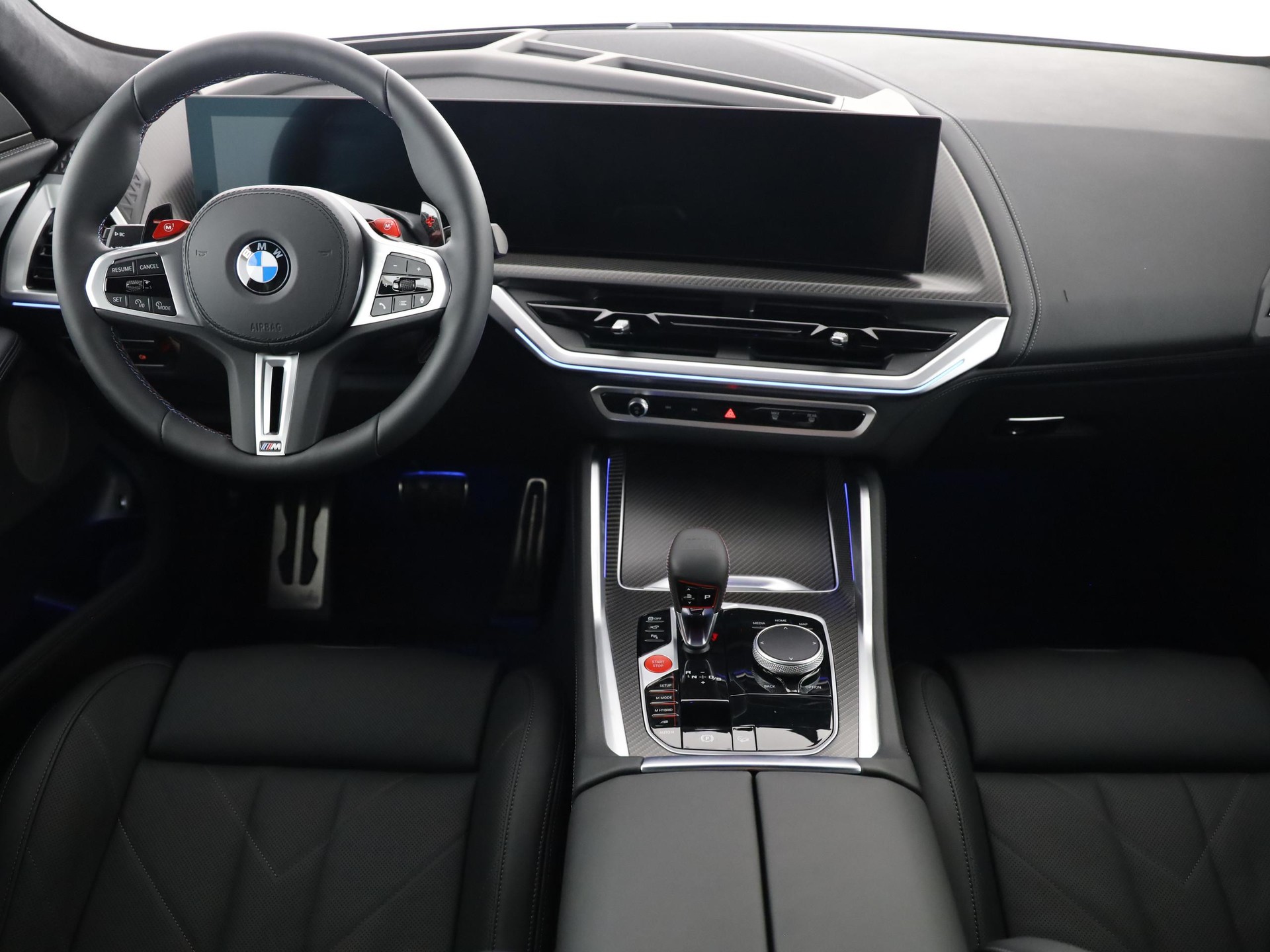 BMW XM 50e Plug-in Hybrid-image-5