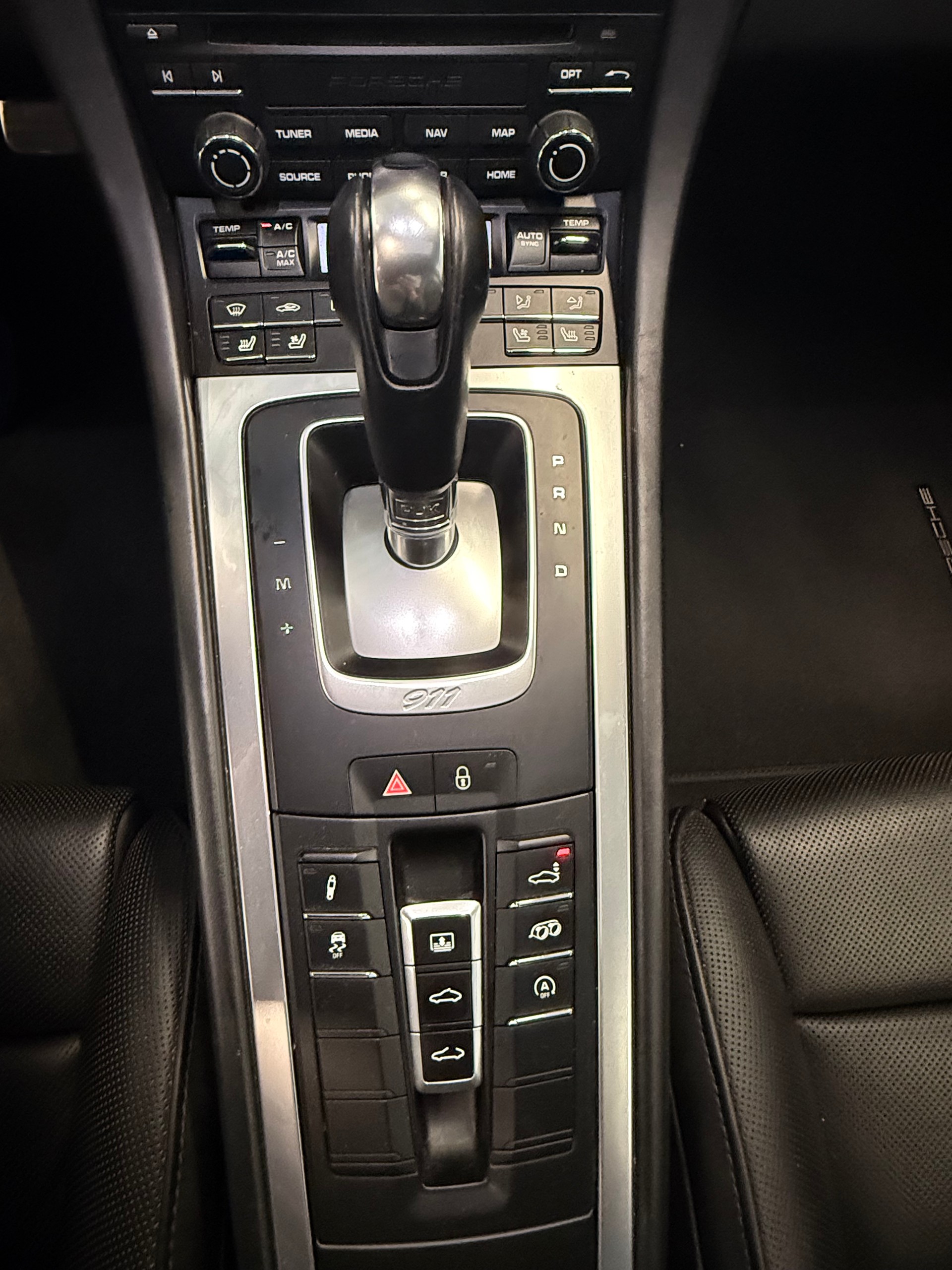 PORSCHE 911 Carrera 4S PDK fulls black modèle 2017 CH Auto-image-23