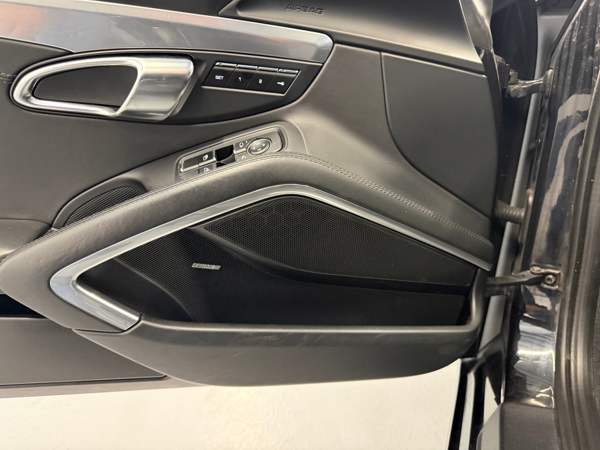 PORSCHE 911 Carrera 4S PDK fulls black modèle 2017 CH Auto-image-21