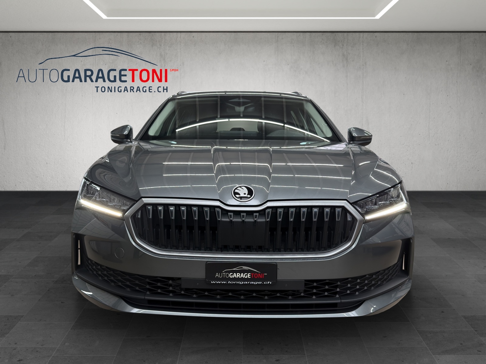 SKODA Superb Combi 1.5 eTSI Selection DSG *Werksgarantie bis 02.2030*-image-2