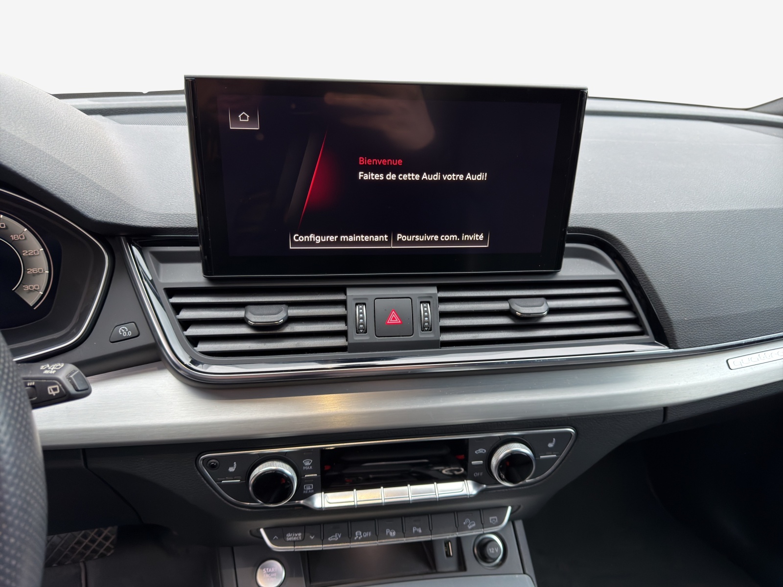AUDI Q5 50 TFSI e PHEV S line quattro S-tronic-image-11