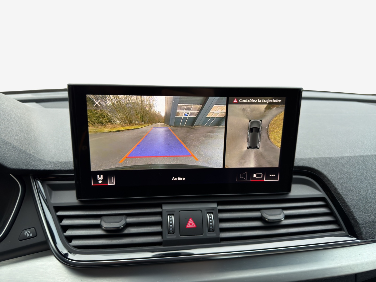 AUDI Q5 50 TFSI e PHEV S line quattro S-tronic-image-16