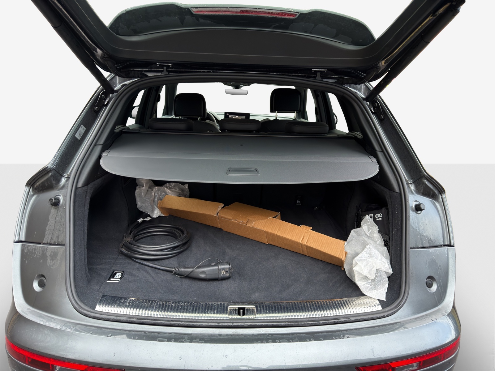 AUDI Q5 50 TFSI e PHEV S line quattro S-tronic-image-13