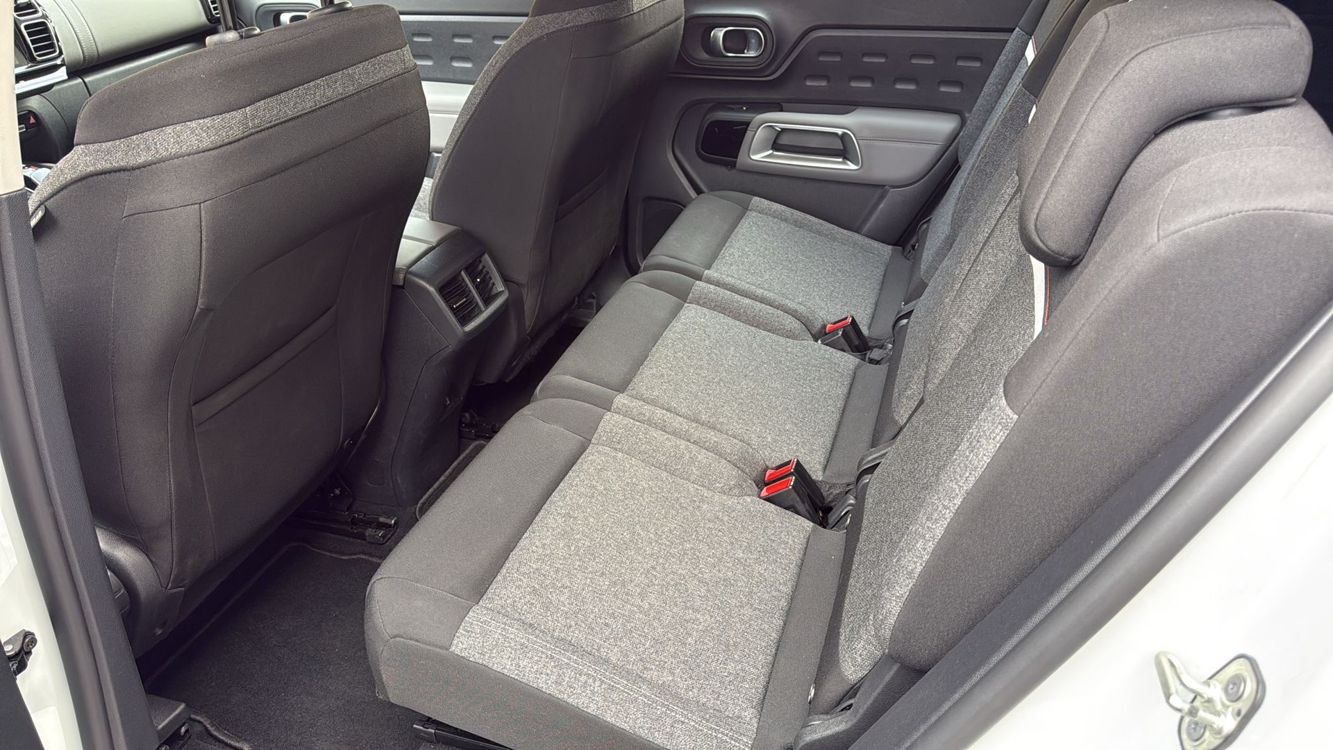 CITROEN C5 Aircross 1.5 BlueHD Swiss Edition EAT8-image-9