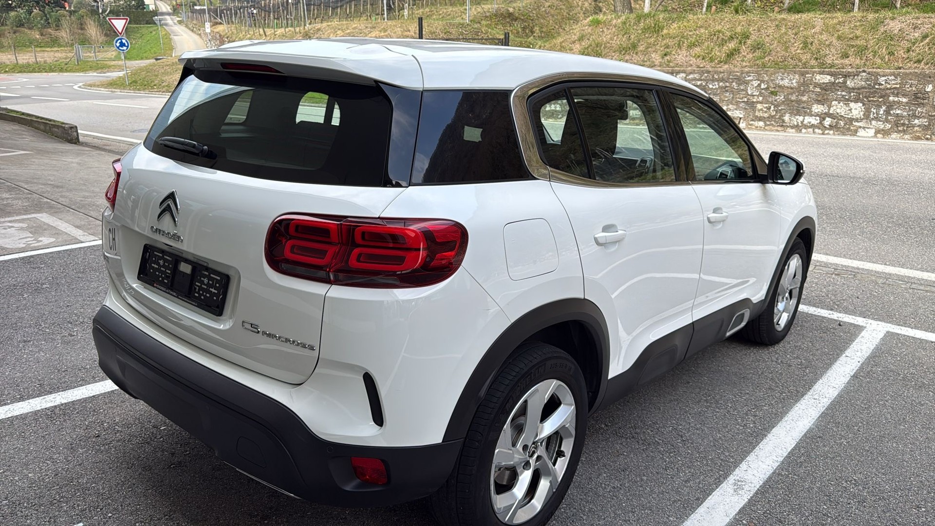 CITROEN C5 Aircross 1.5 BlueHD Swiss Edition EAT8-image-4