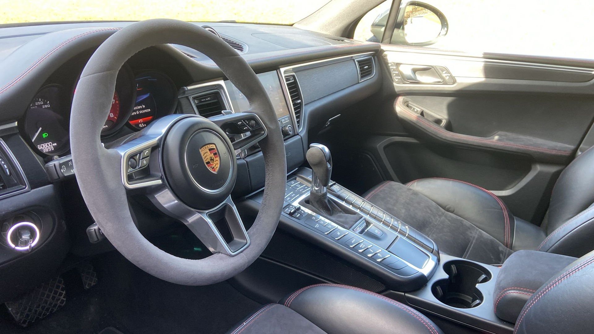 PORSCHE Macan GTS PDK-image-8