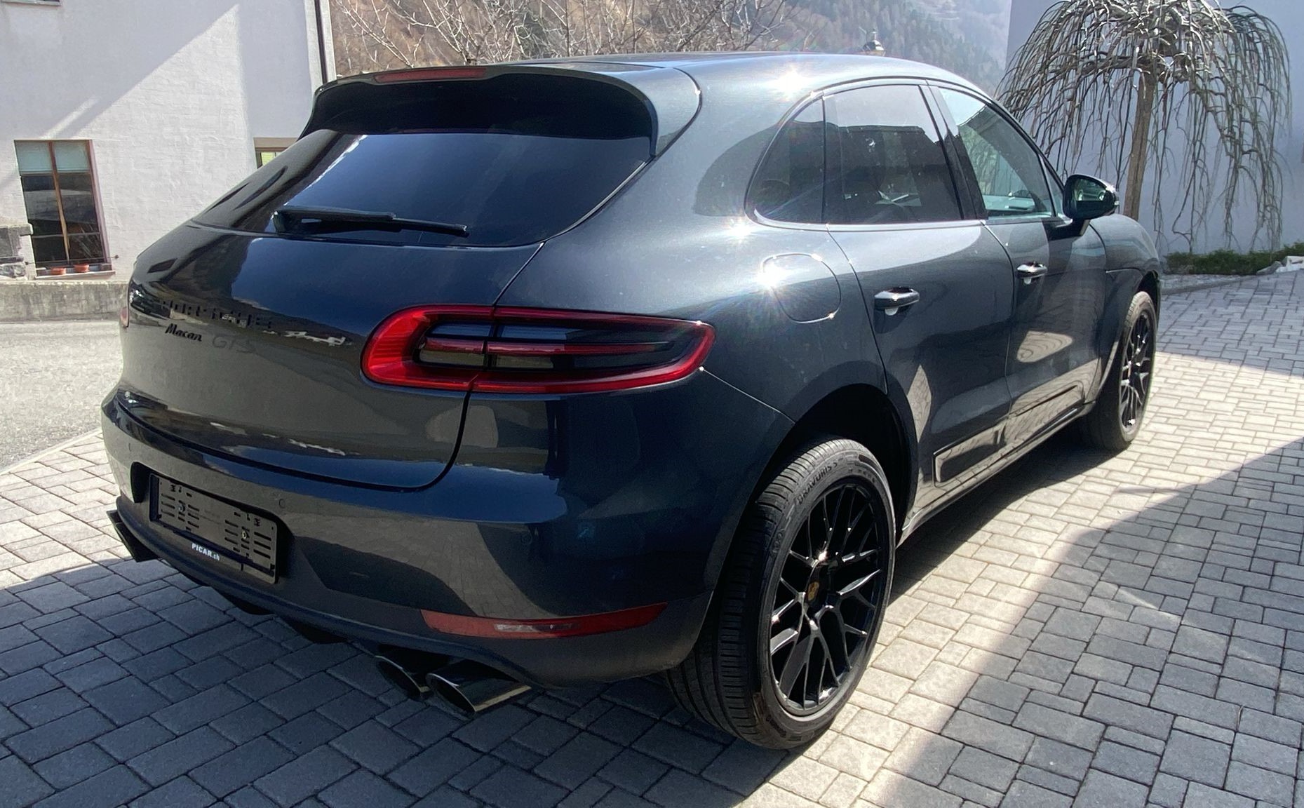 PORSCHE Macan GTS PDK-image-4