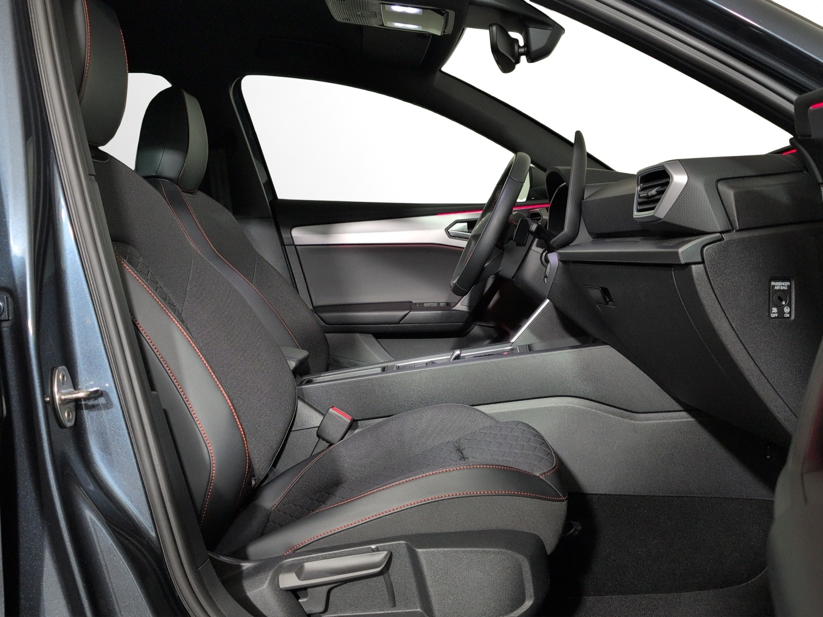 SEAT Leon 1.5 eTSI mHEV DSG FR-image-6