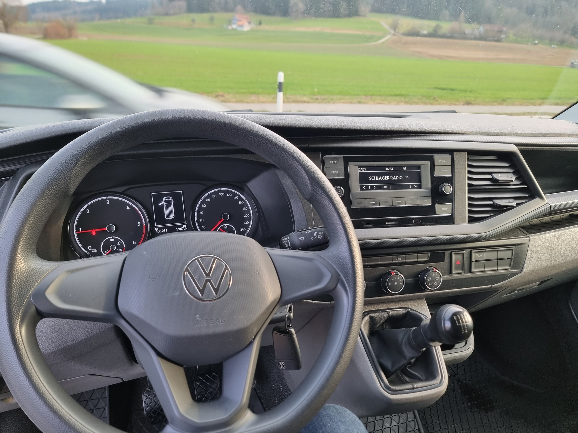 VW T6.1 2.0 TDI-image-4