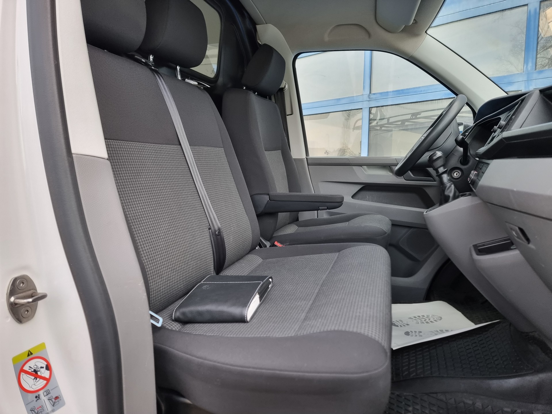 VW T6.1 2.0 TDI-image-5