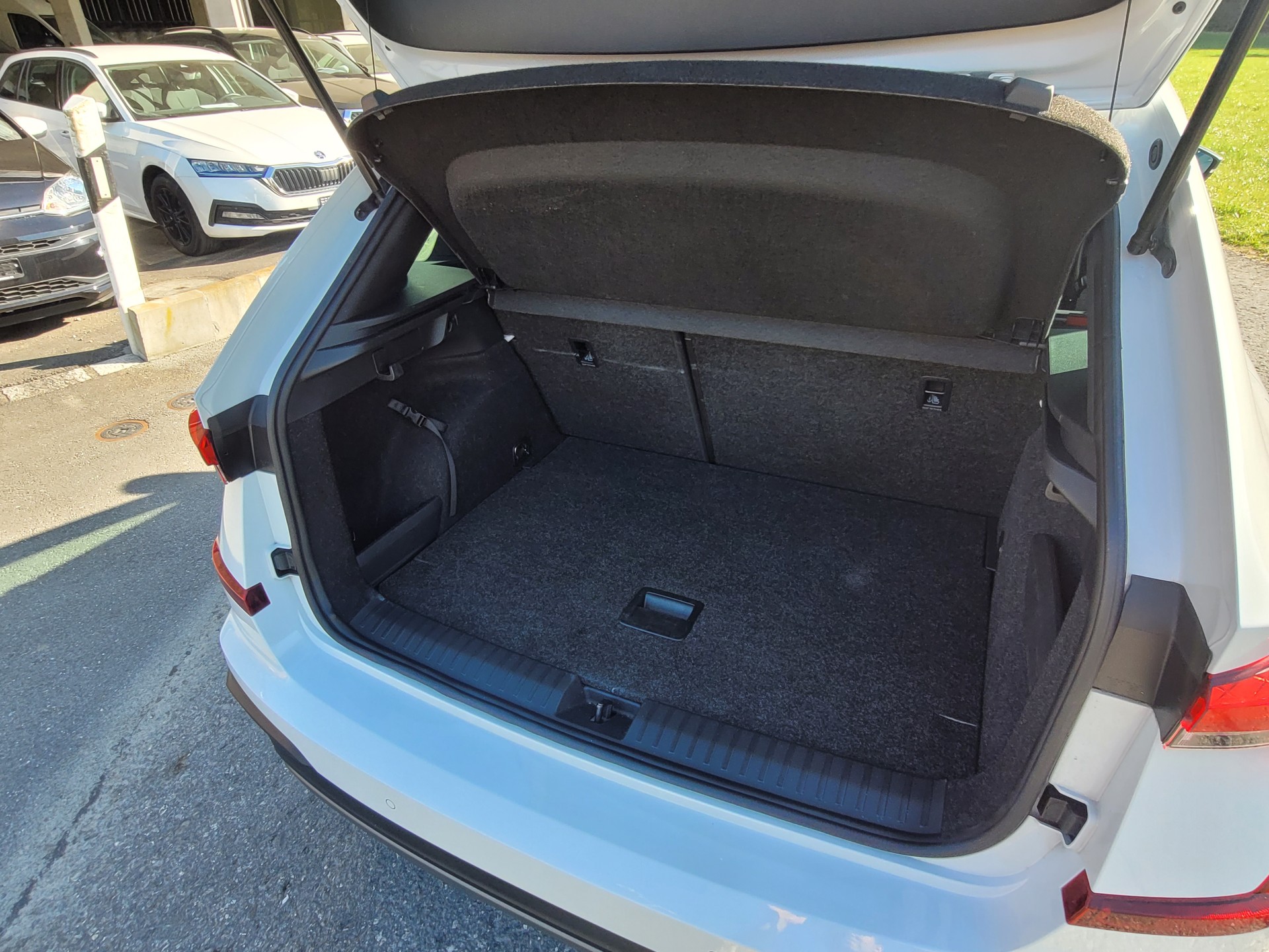 SKODA Kamiq 1.0 TSI Selection DSG-image-6