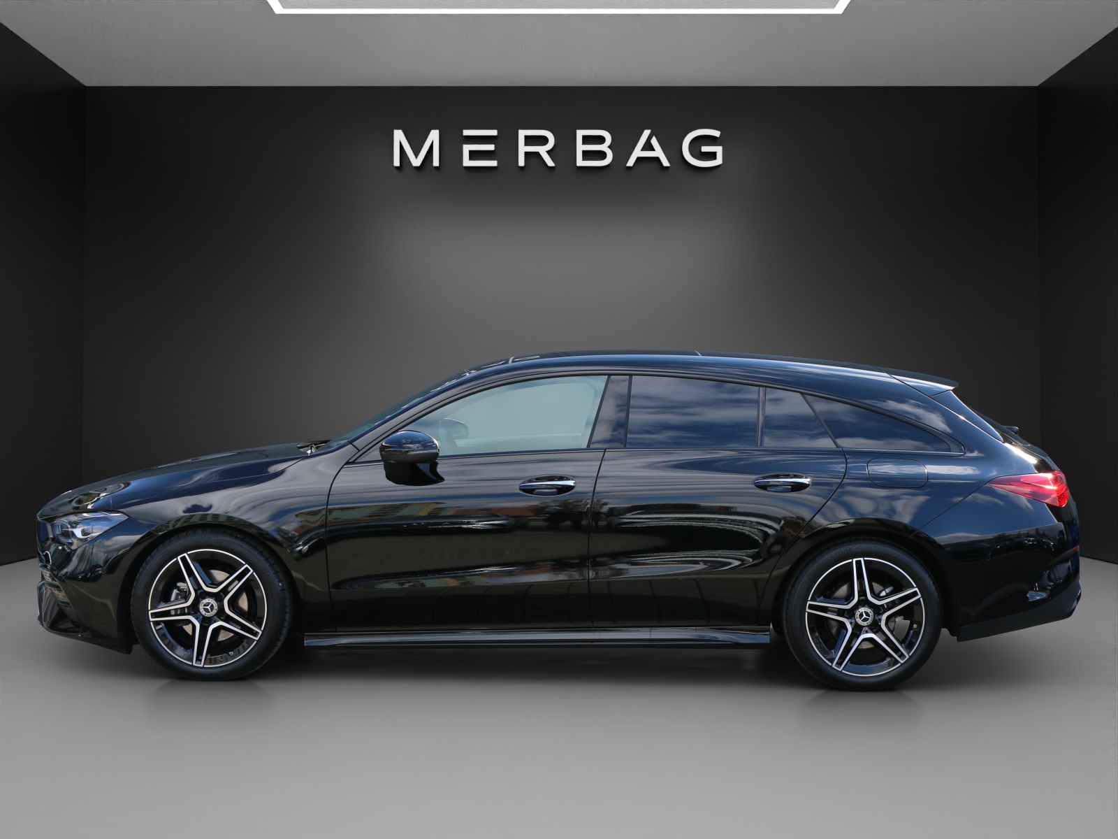 MERCEDES-BENZ CLA SB 180 7G-DCT-image-1