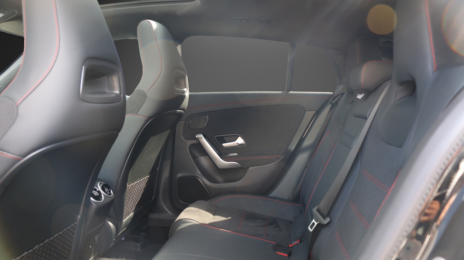 MERCEDES-BENZ CLA SB 180 7G-DCT-image-9
