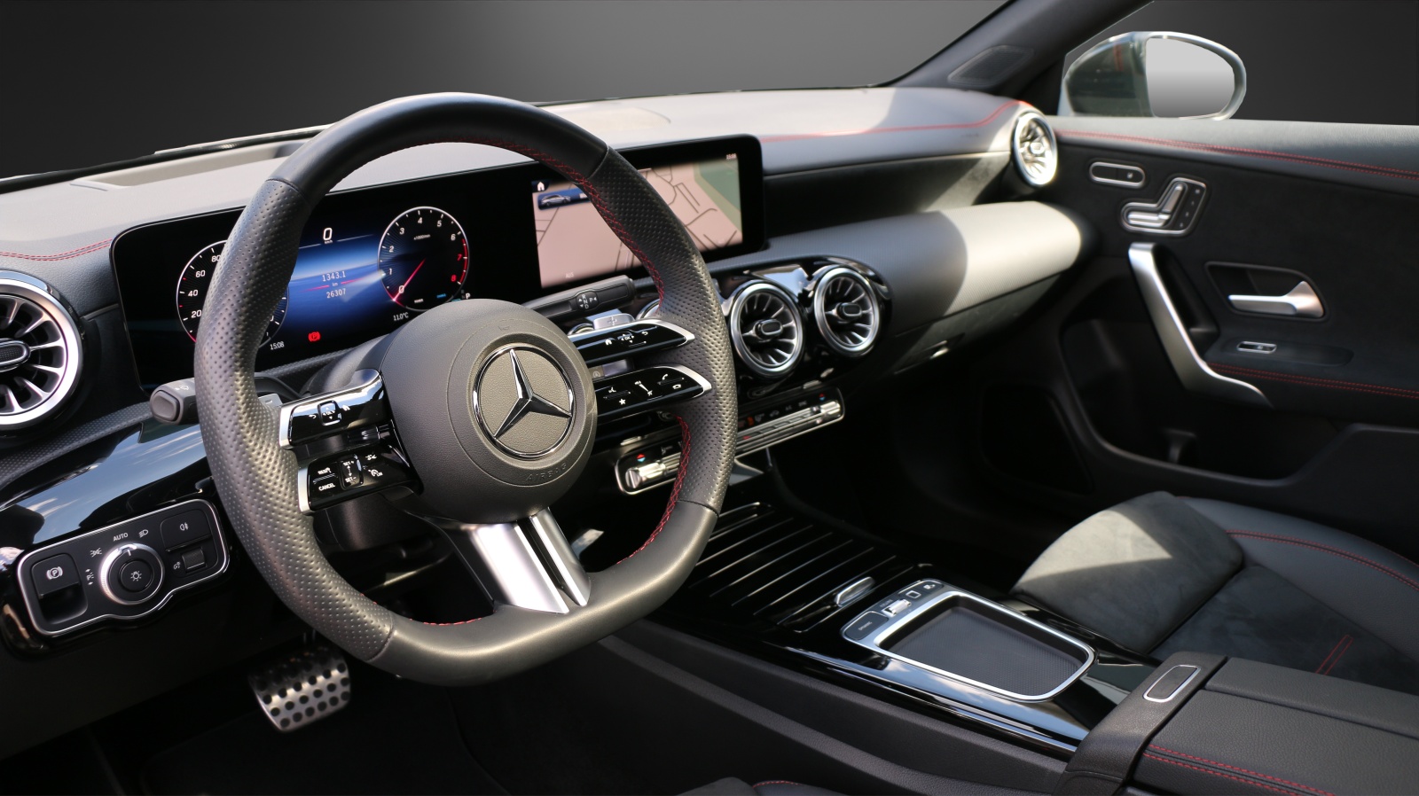 MERCEDES-BENZ CLA SB 180 7G-DCT-image-4