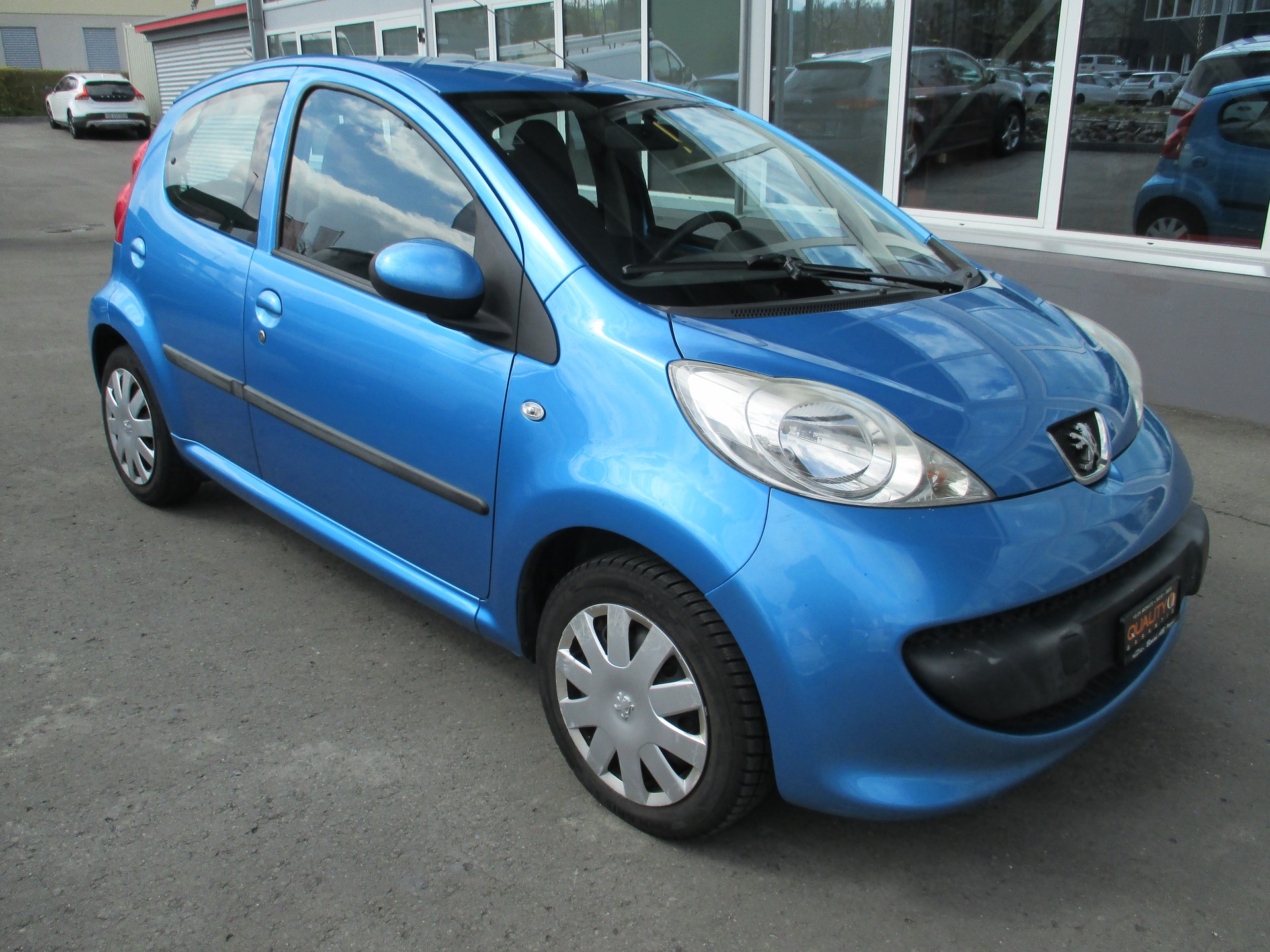 PEUGEOT 107 1.0 City Move 2-Tronic-image-2