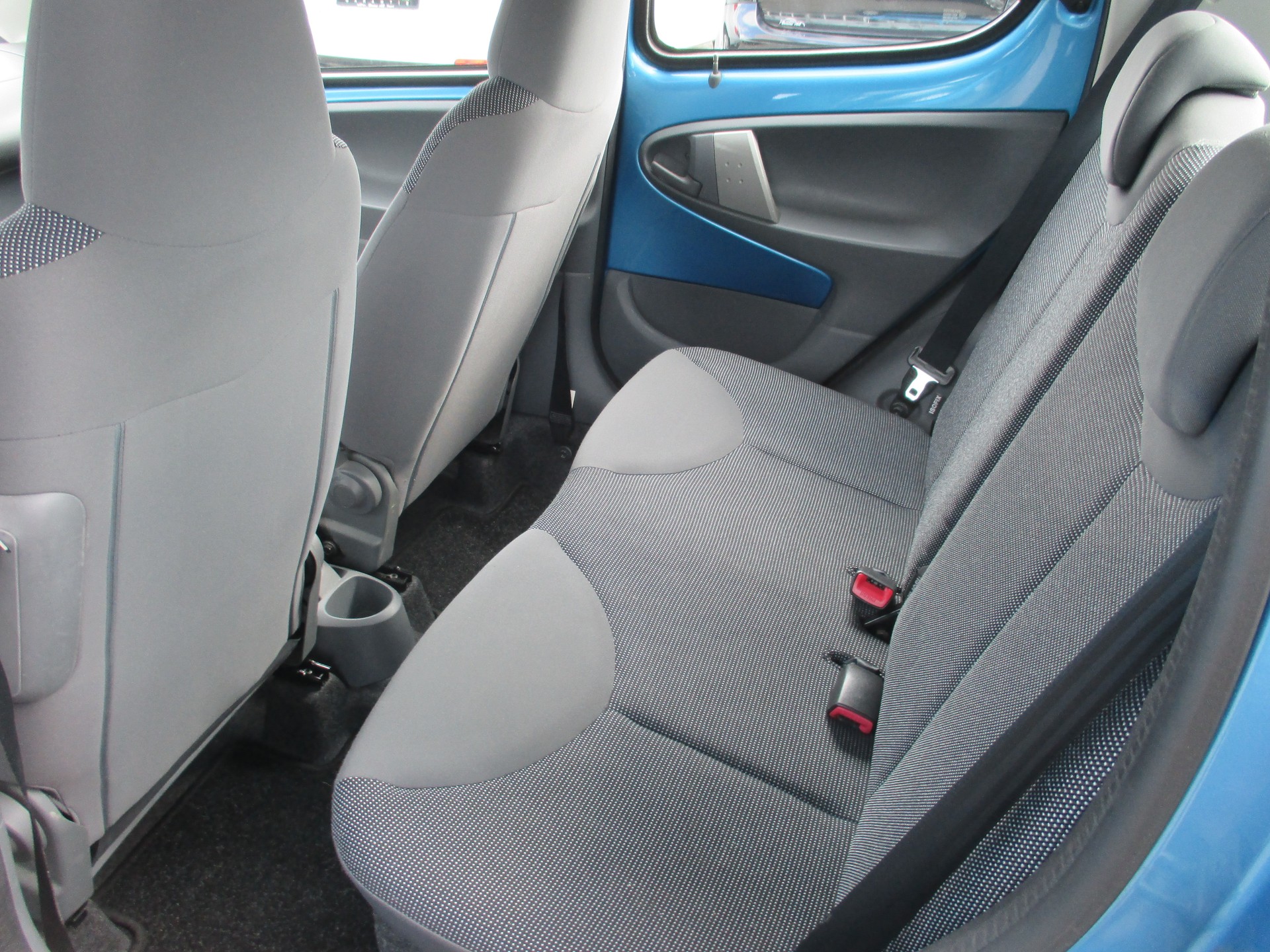 PEUGEOT 107 1.0 City Move 2-Tronic-image-8