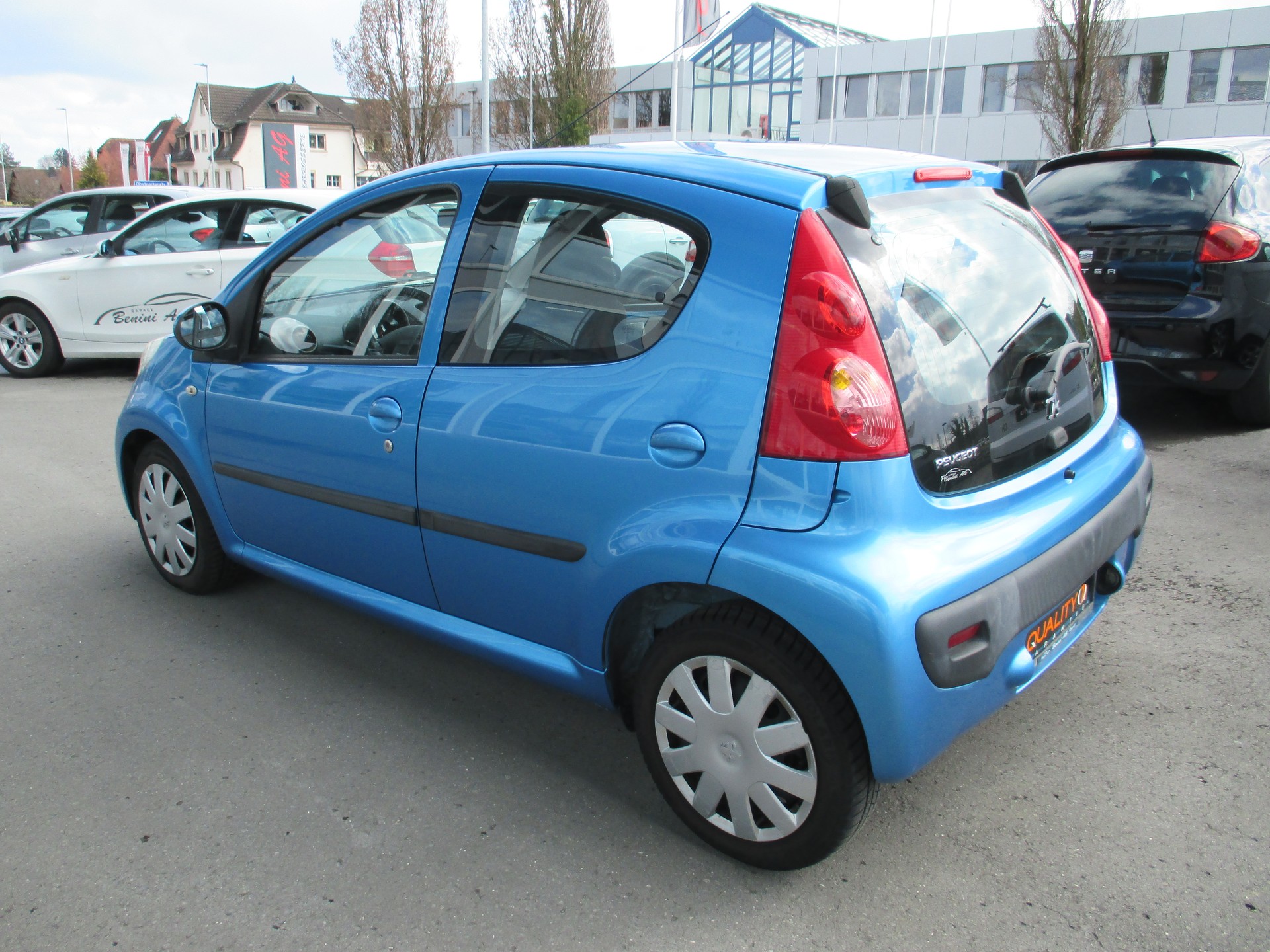 PEUGEOT 107 1.0 City Move 2-Tronic-image-6