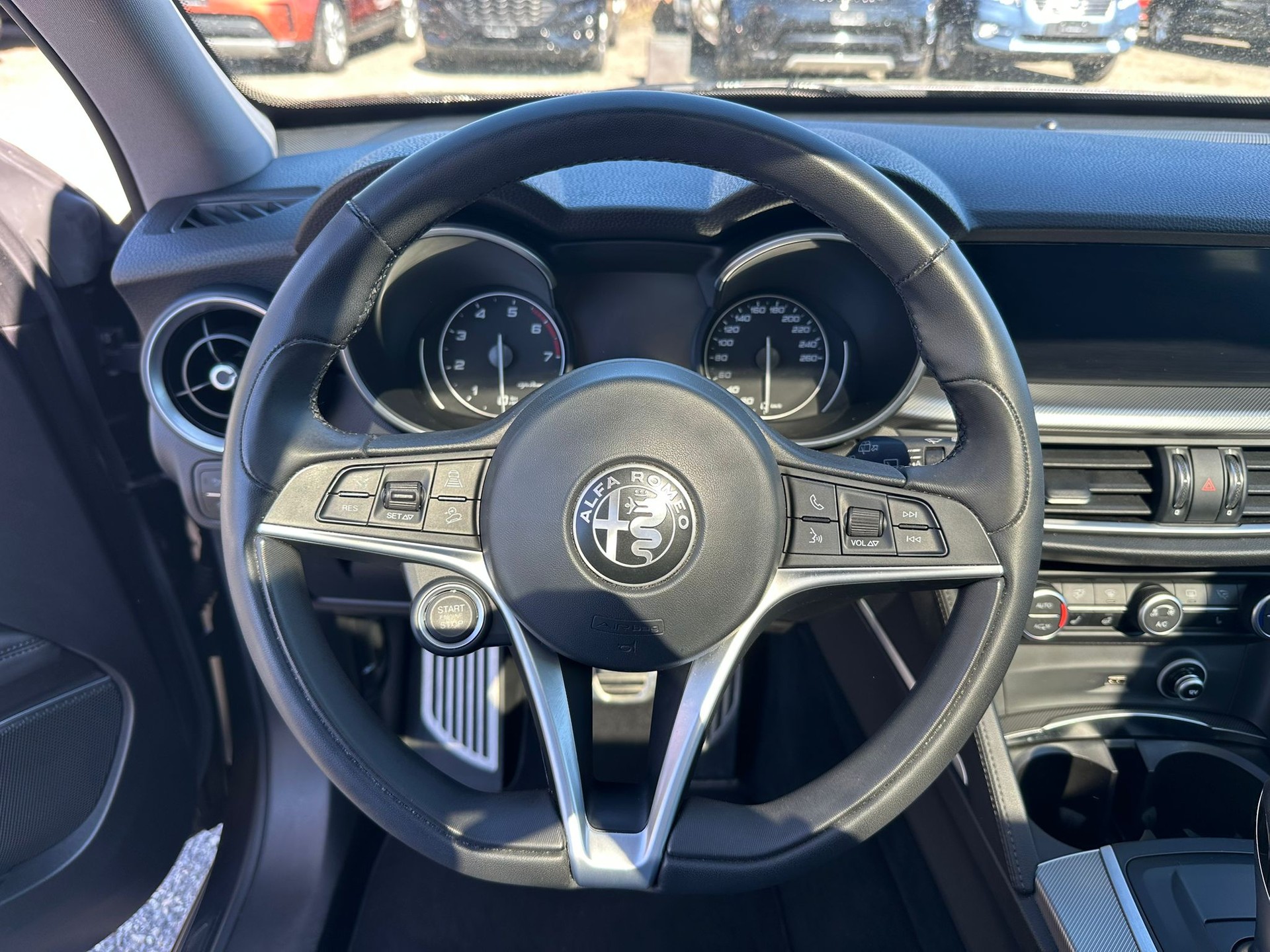 ALFA ROMEO Stelvio 2.0 Executive Q4 Automatic-image-6