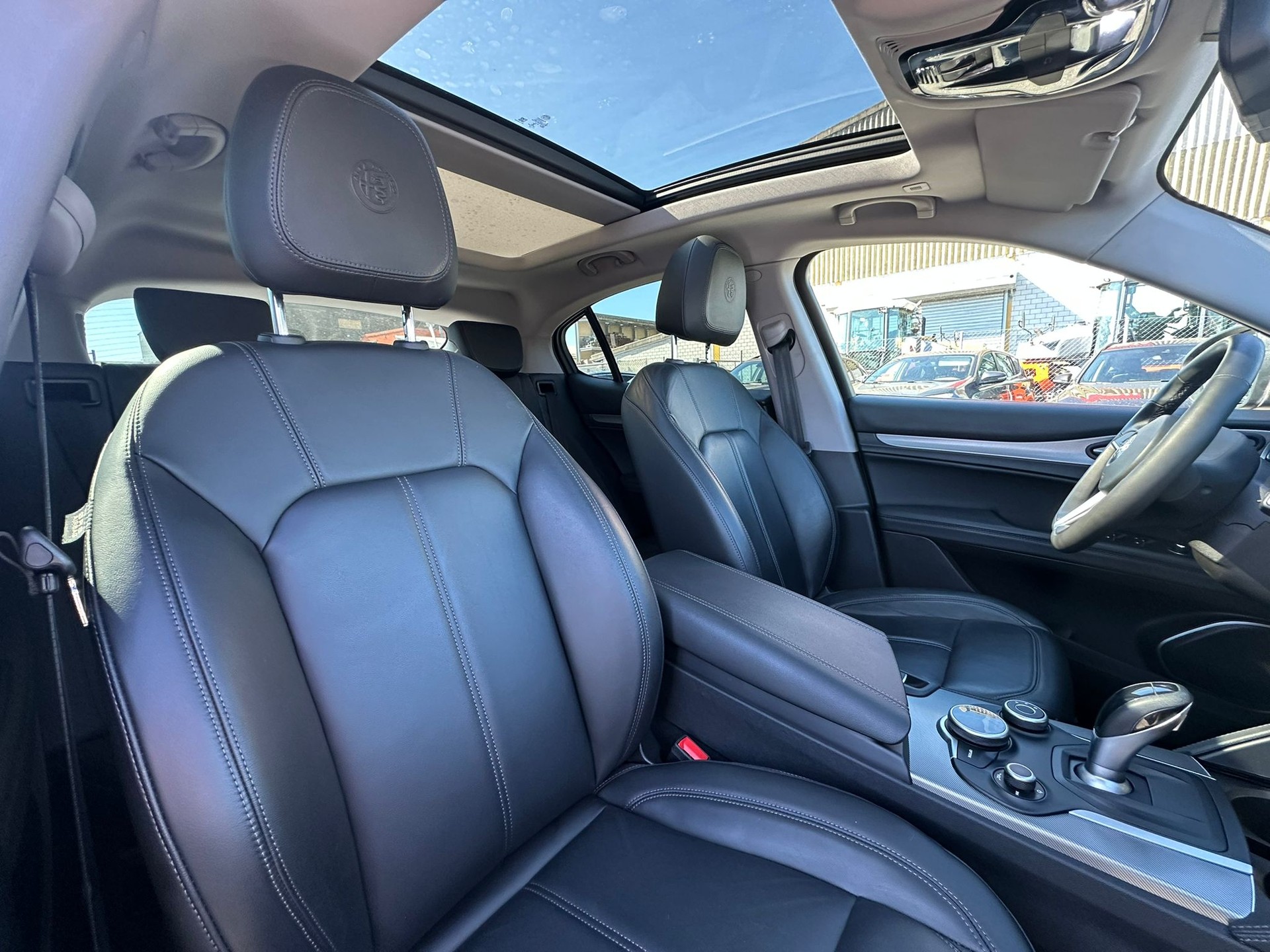 ALFA ROMEO Stelvio 2.0 Executive Q4 Automatic-image-9