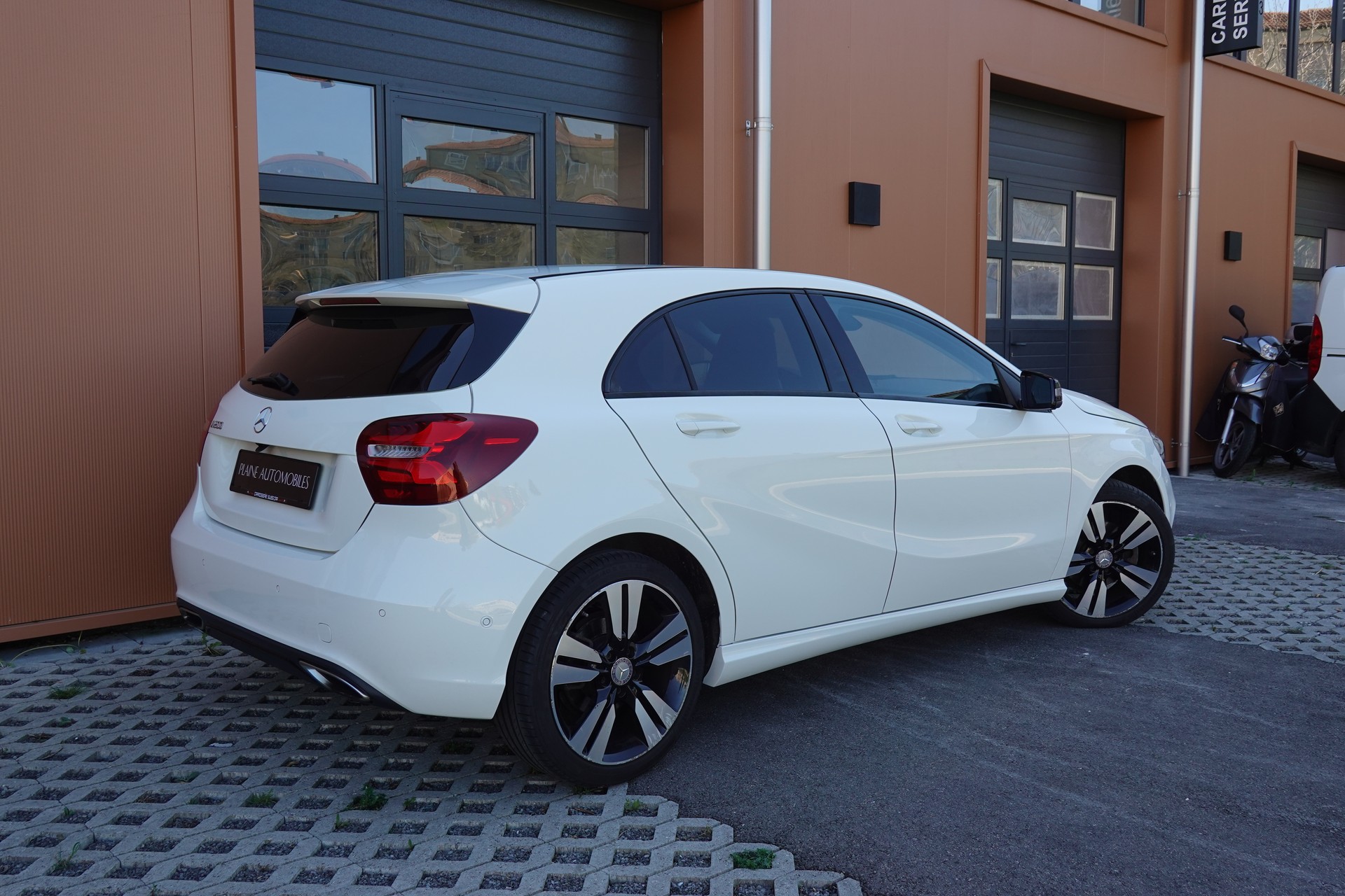 MERCEDES-BENZ A 200 Night Star-image-5