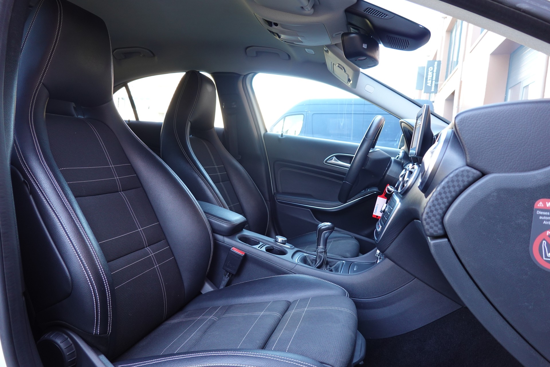MERCEDES-BENZ A 200 Night Star-image-22