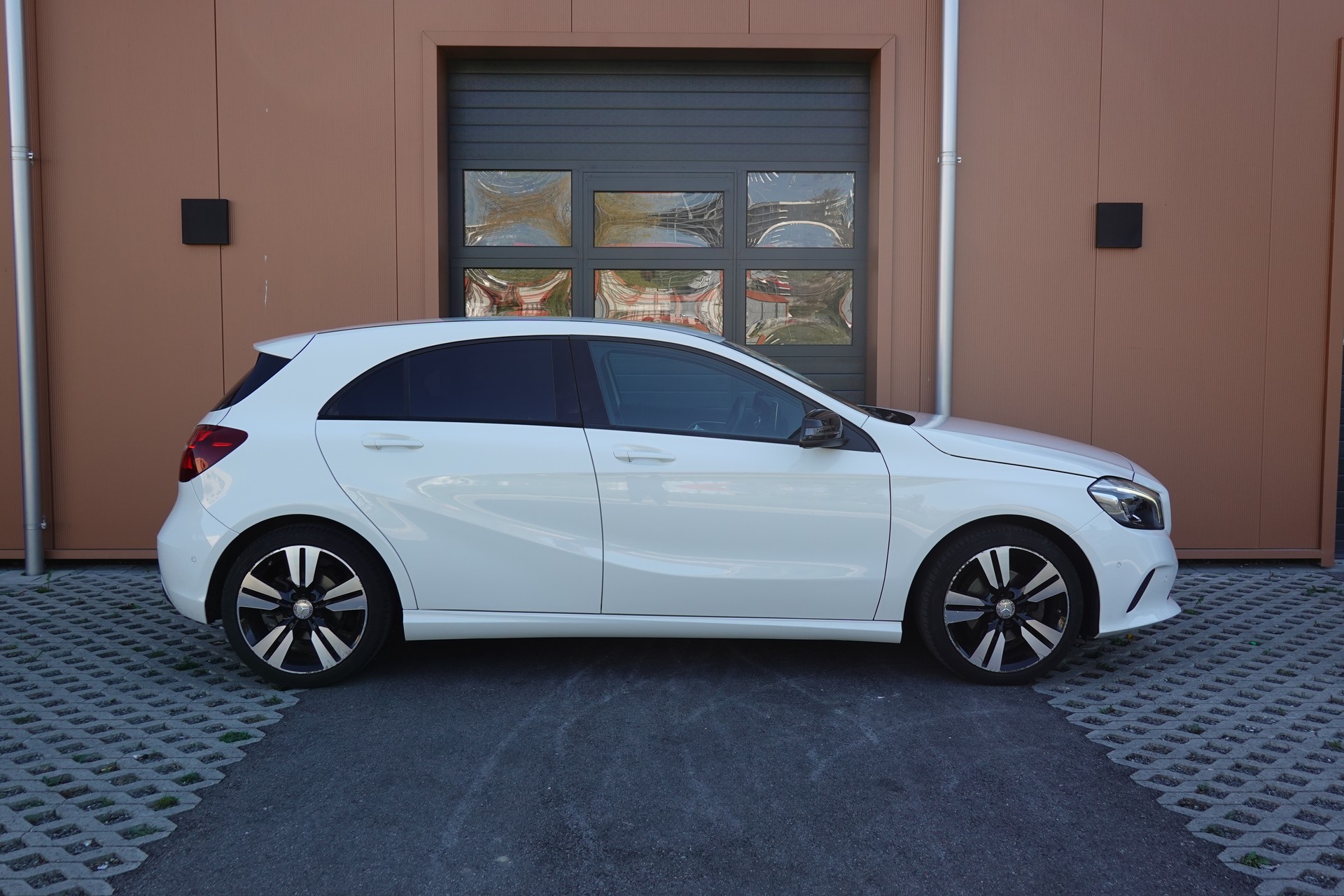 MERCEDES-BENZ A 200 Night Star-image-4