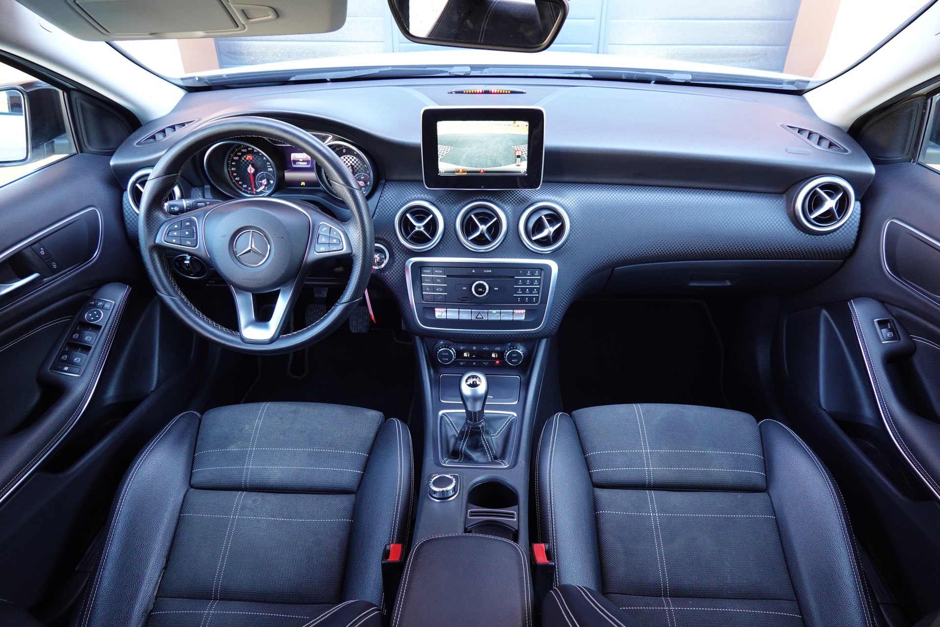 MERCEDES-BENZ A 200 Night Star-image-10