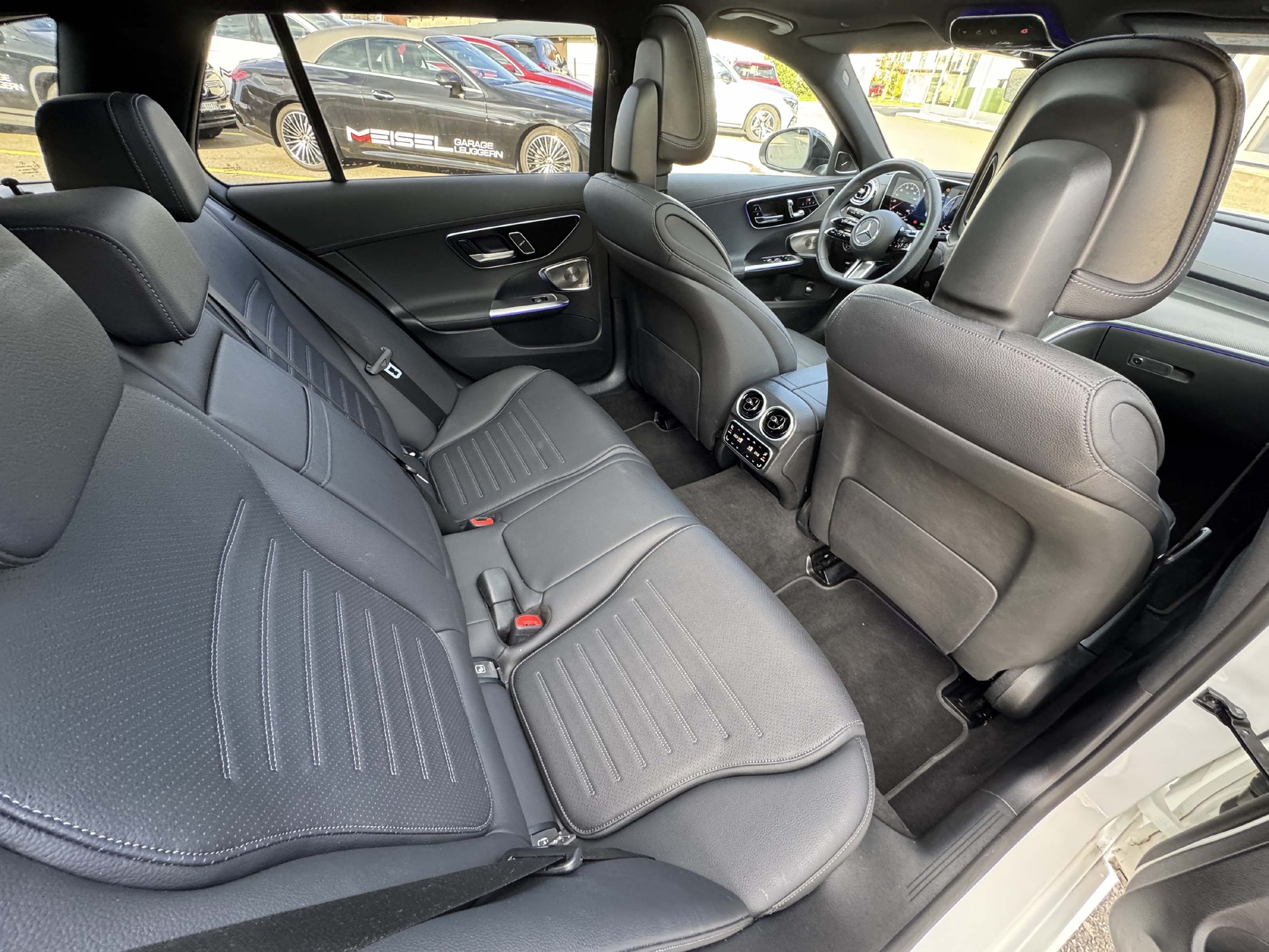 MERCEDES-BENZ C 300 de AMG-Line 4Matic Kombi-image-9