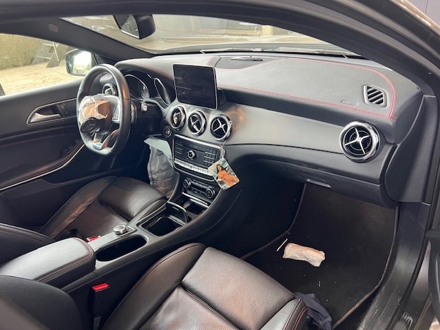 MERCEDES-BENZ GLA 250-image-2