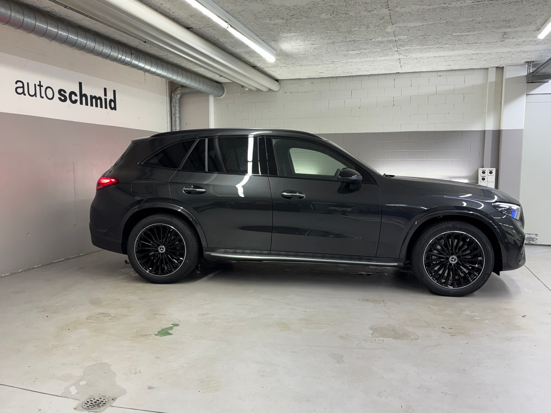 MERCEDES-BENZ GLC 220 d 4Matic-image-2