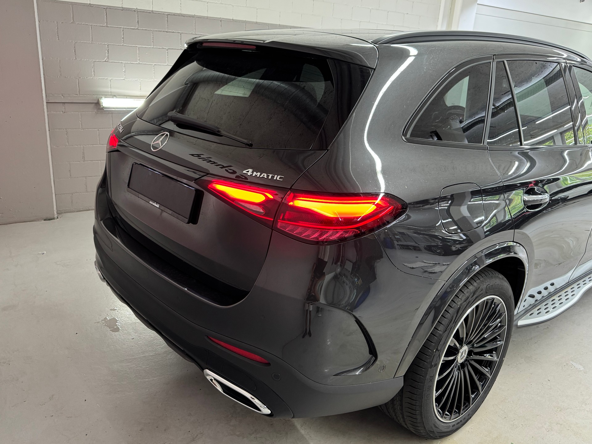 MERCEDES-BENZ GLC 220 d 4Matic-image-3