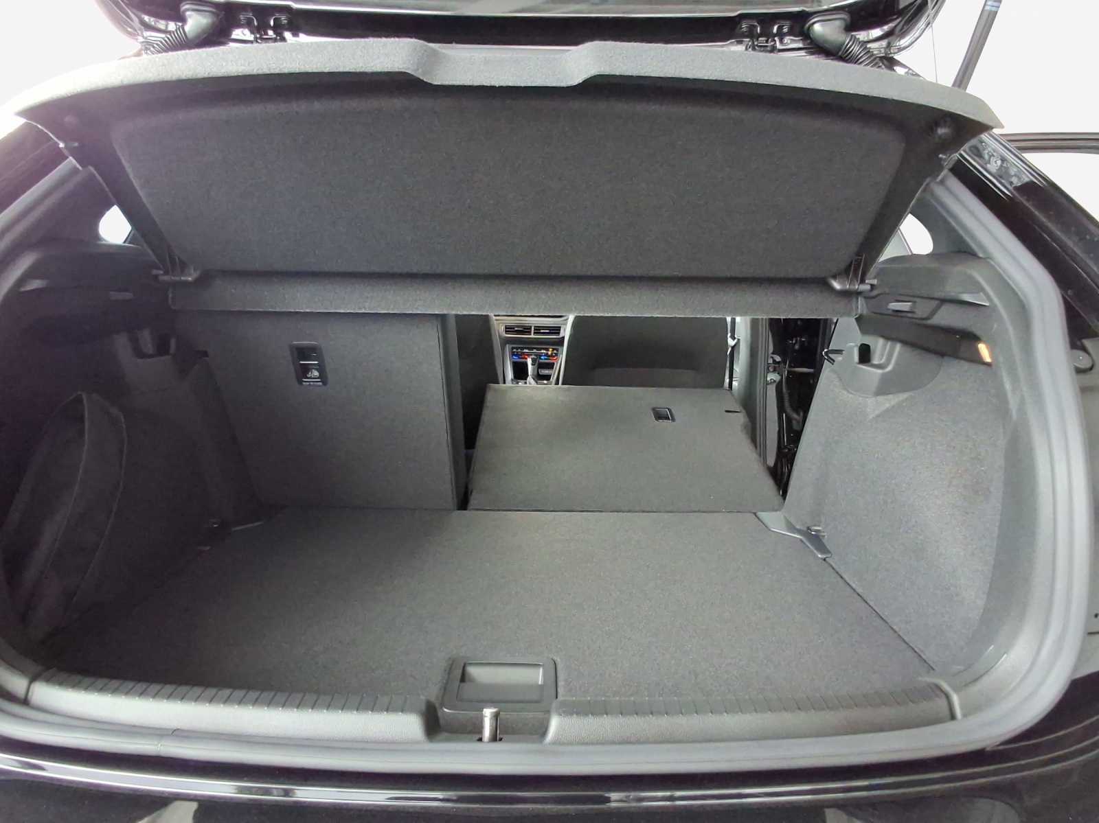 VW Polo 1.0 TSI R-Line DSG-image-12
