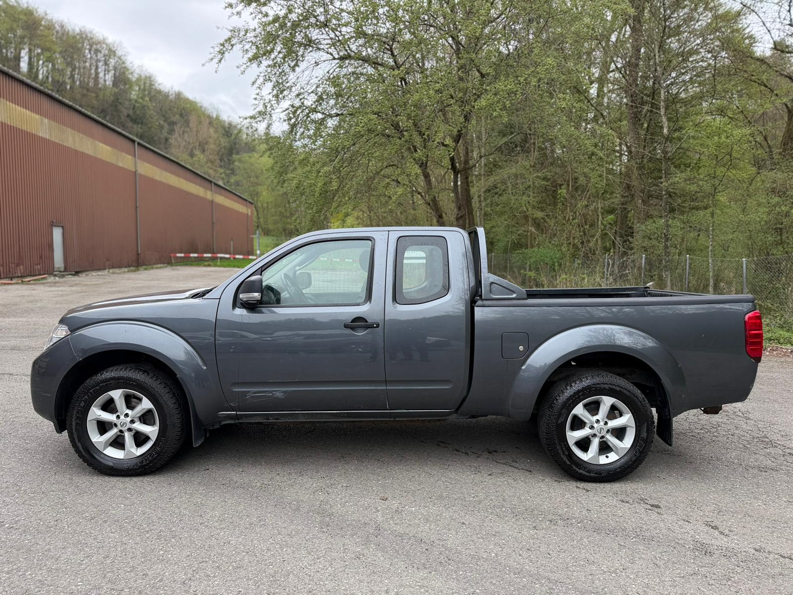 NISSAN Navara King Cab SE 2.5 dCi 4WD-image-5