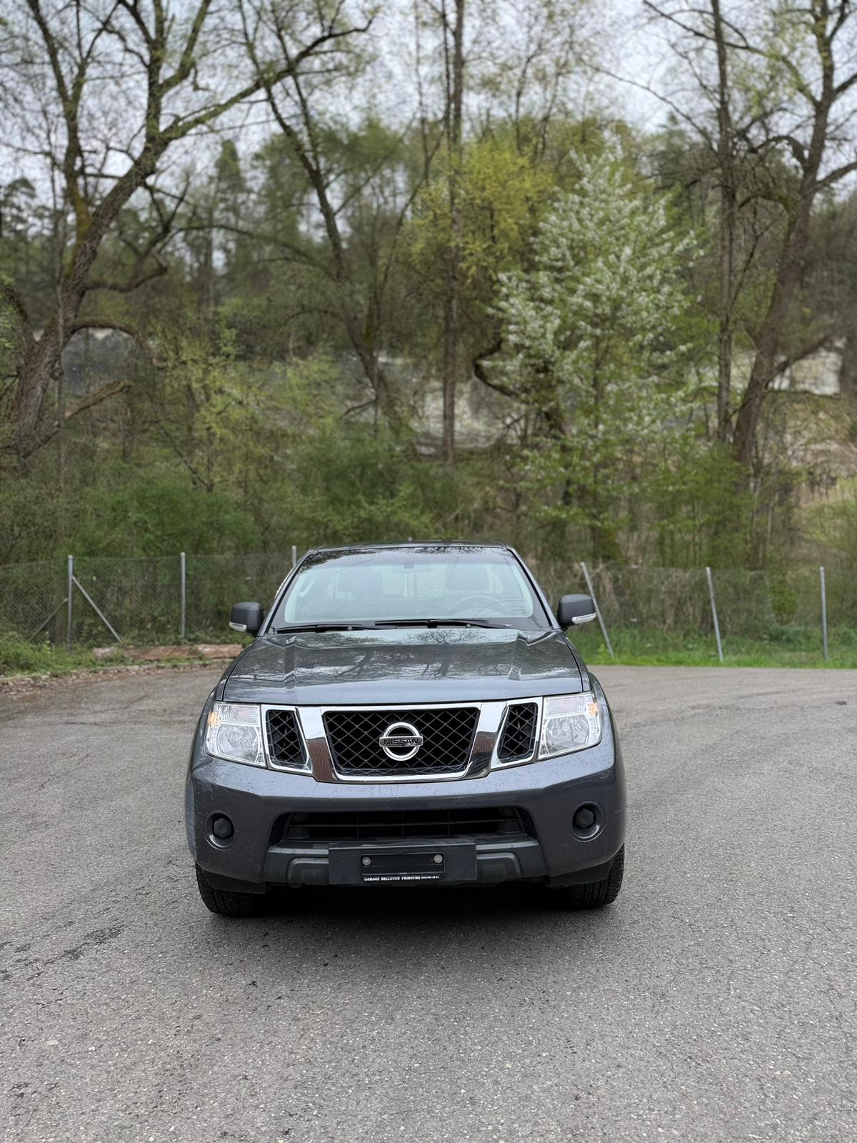 NISSAN Navara King Cab SE 2.5 dCi 4WD-image-8